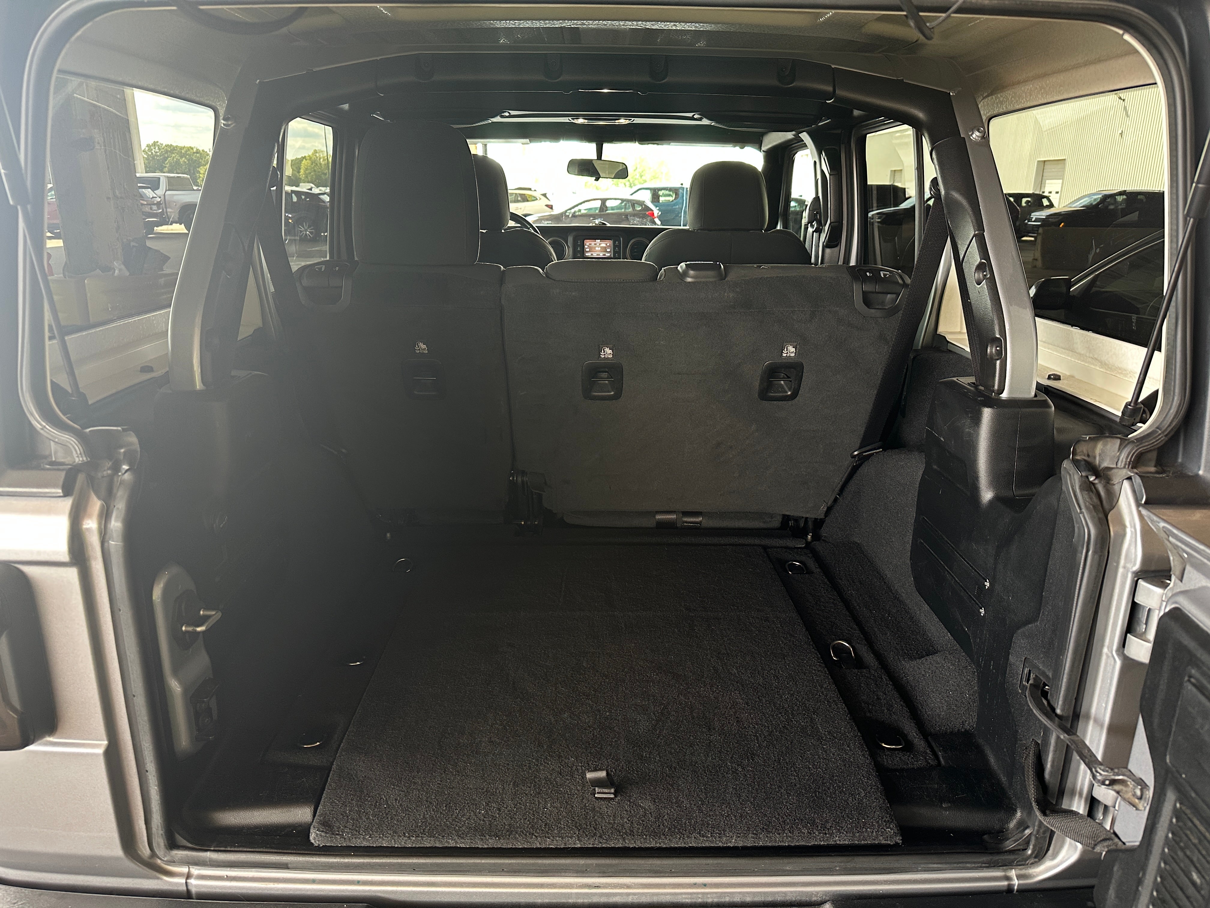 2020 Jeep Wrangler Unlimited Altitude 7