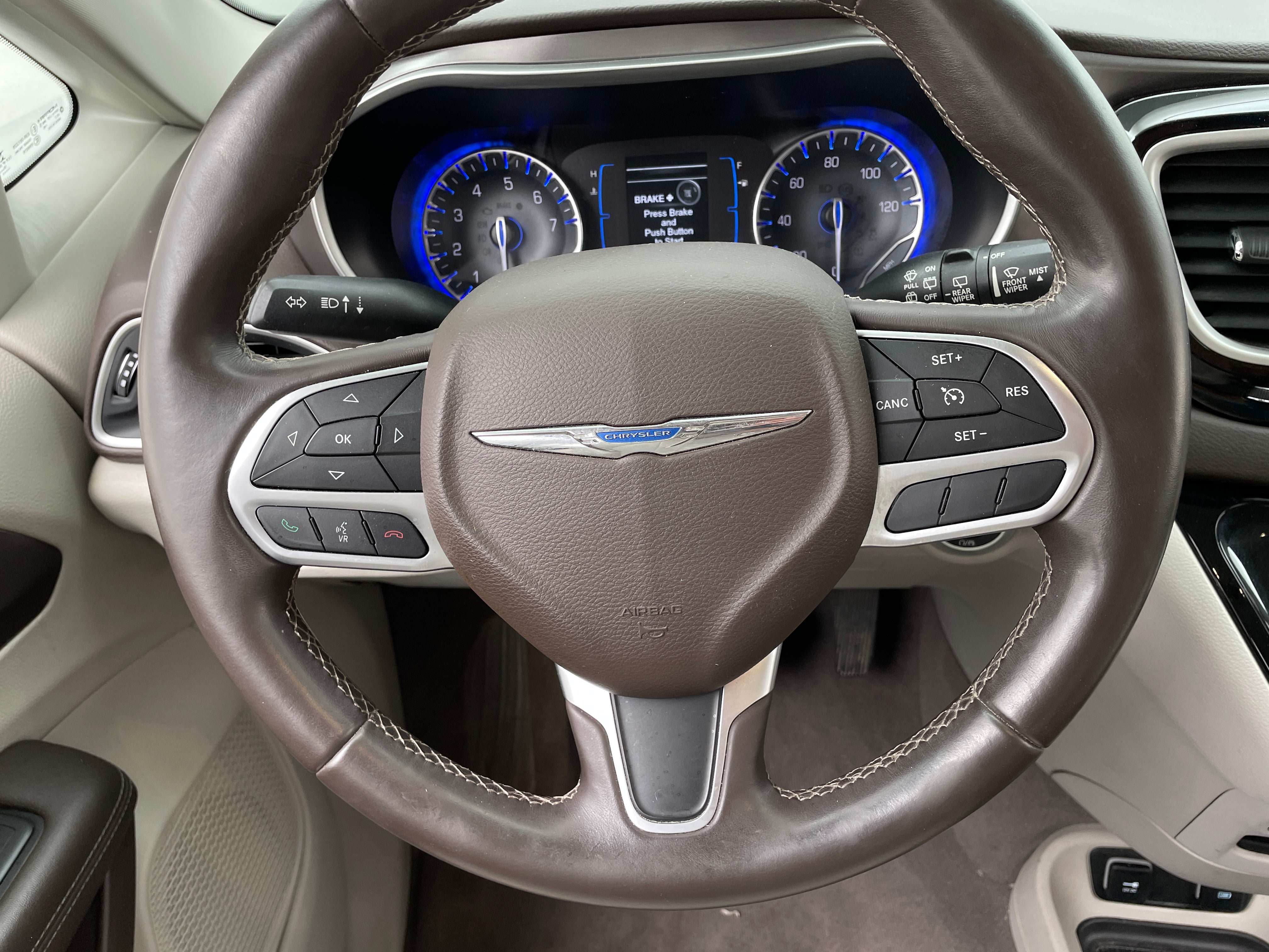 2017 Chrysler Pacifica Touring L 4