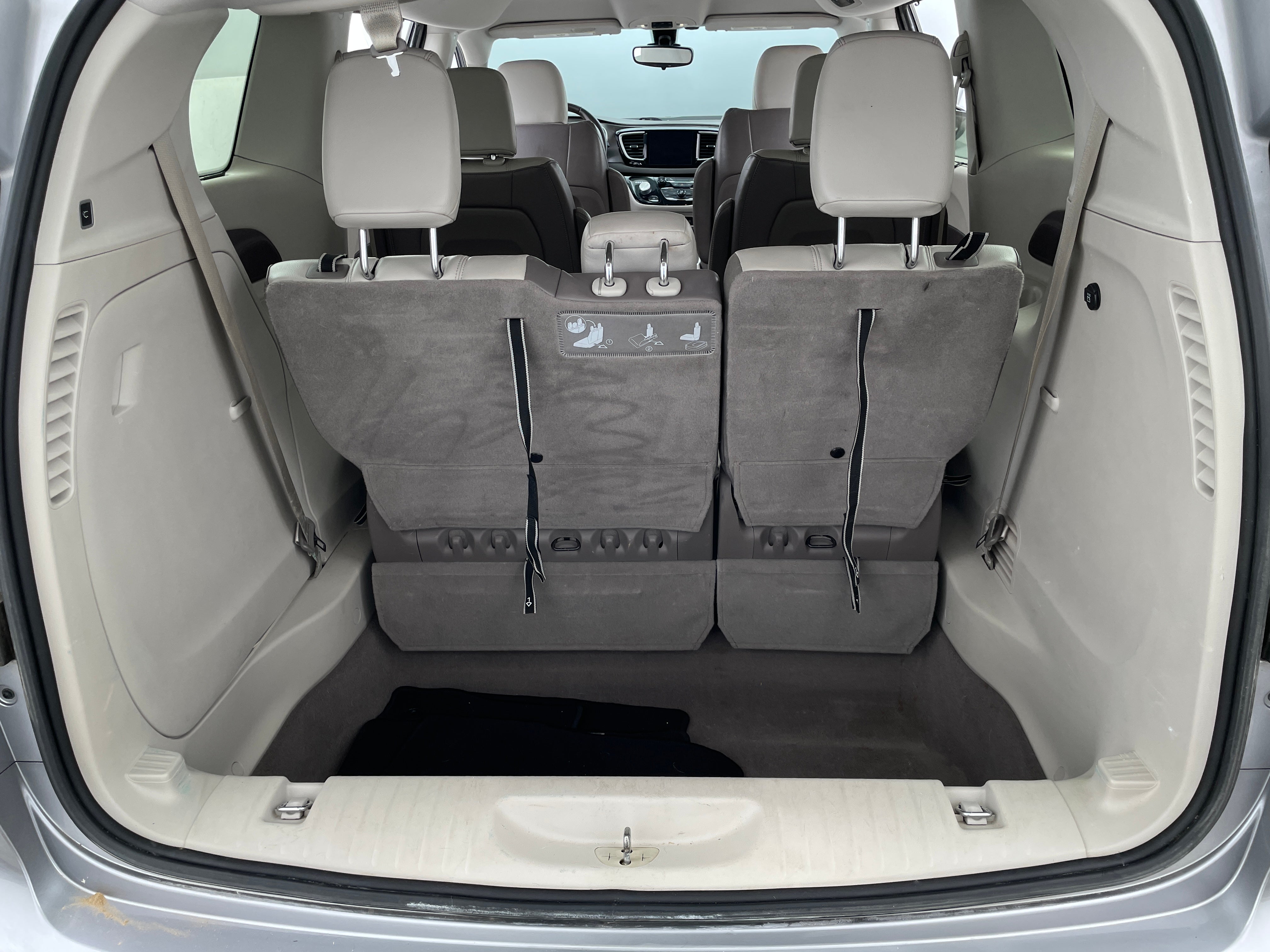 2017 Chrysler Pacifica Touring L 6