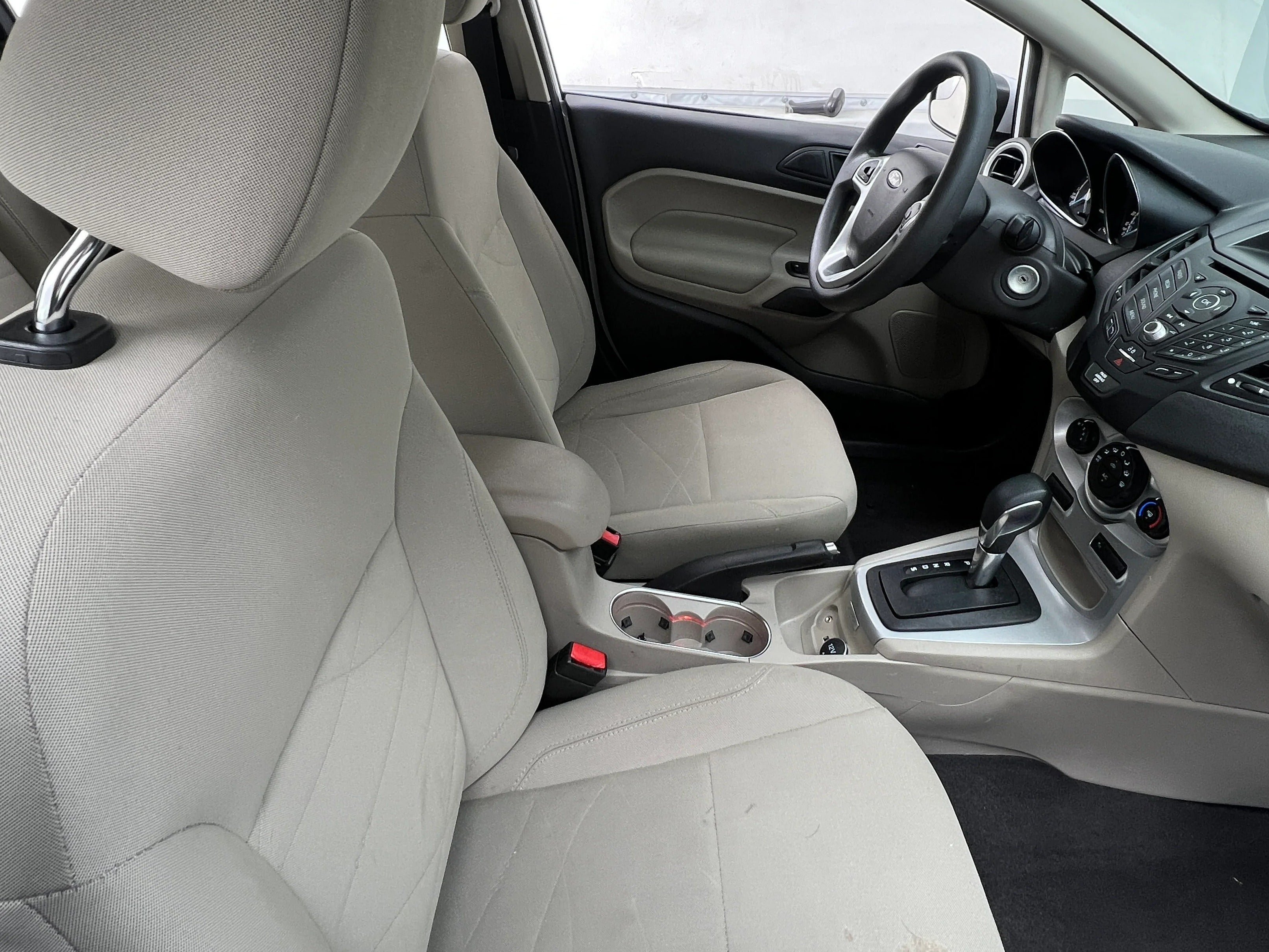 2018 Ford Fiesta SE 2
