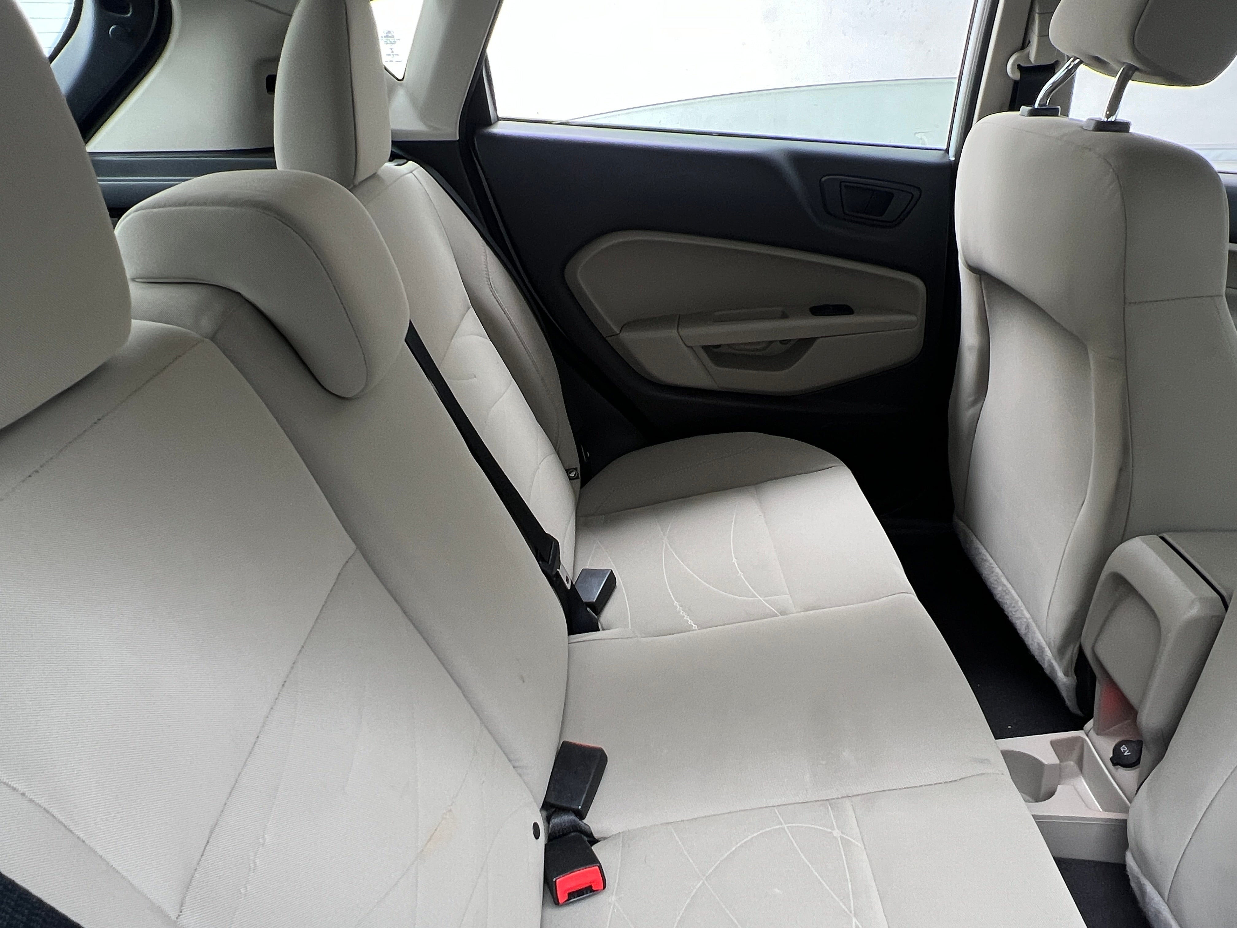 2018 Ford Fiesta SE 6