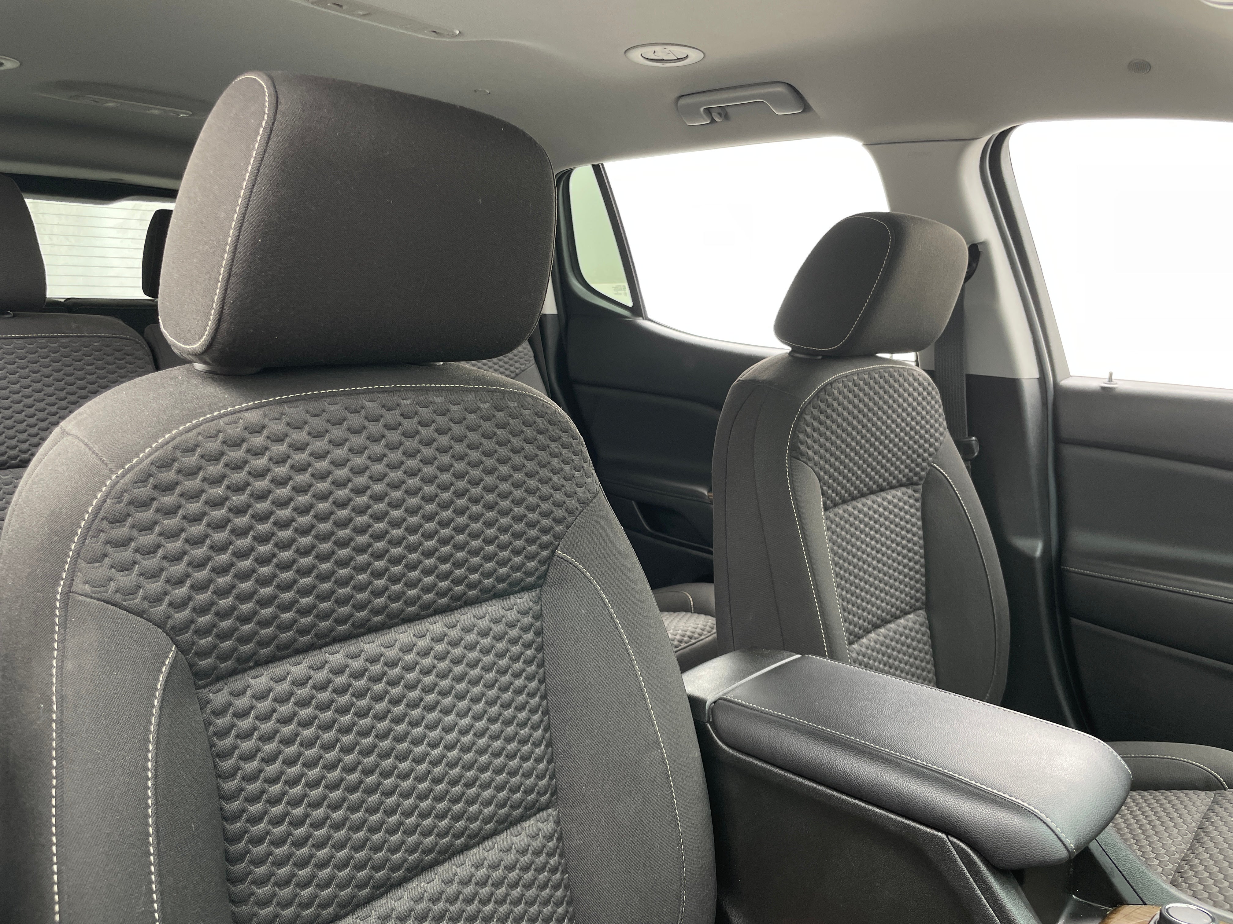 2017 GMC Acadia SLE 2