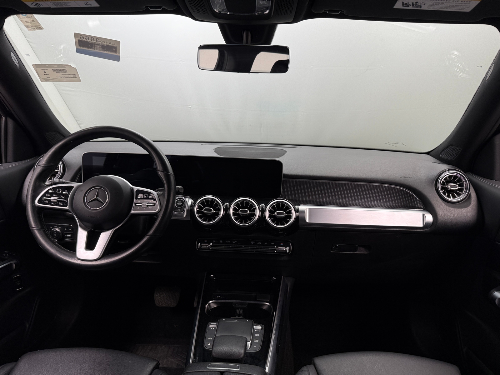 Thumbnail: 2021 Mercedes-Benz GLB - 2