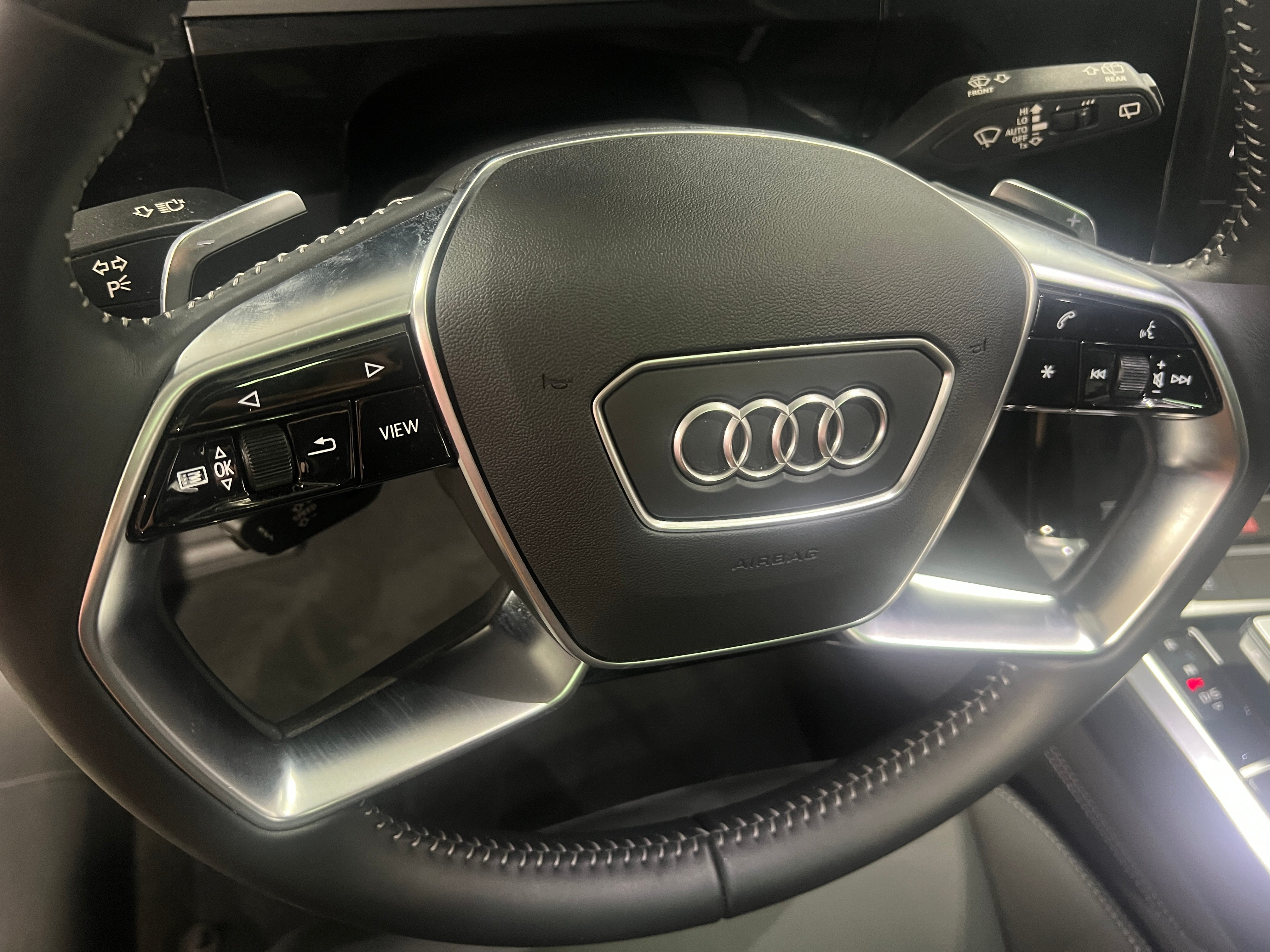 2021 Audi e-tron Premium 4