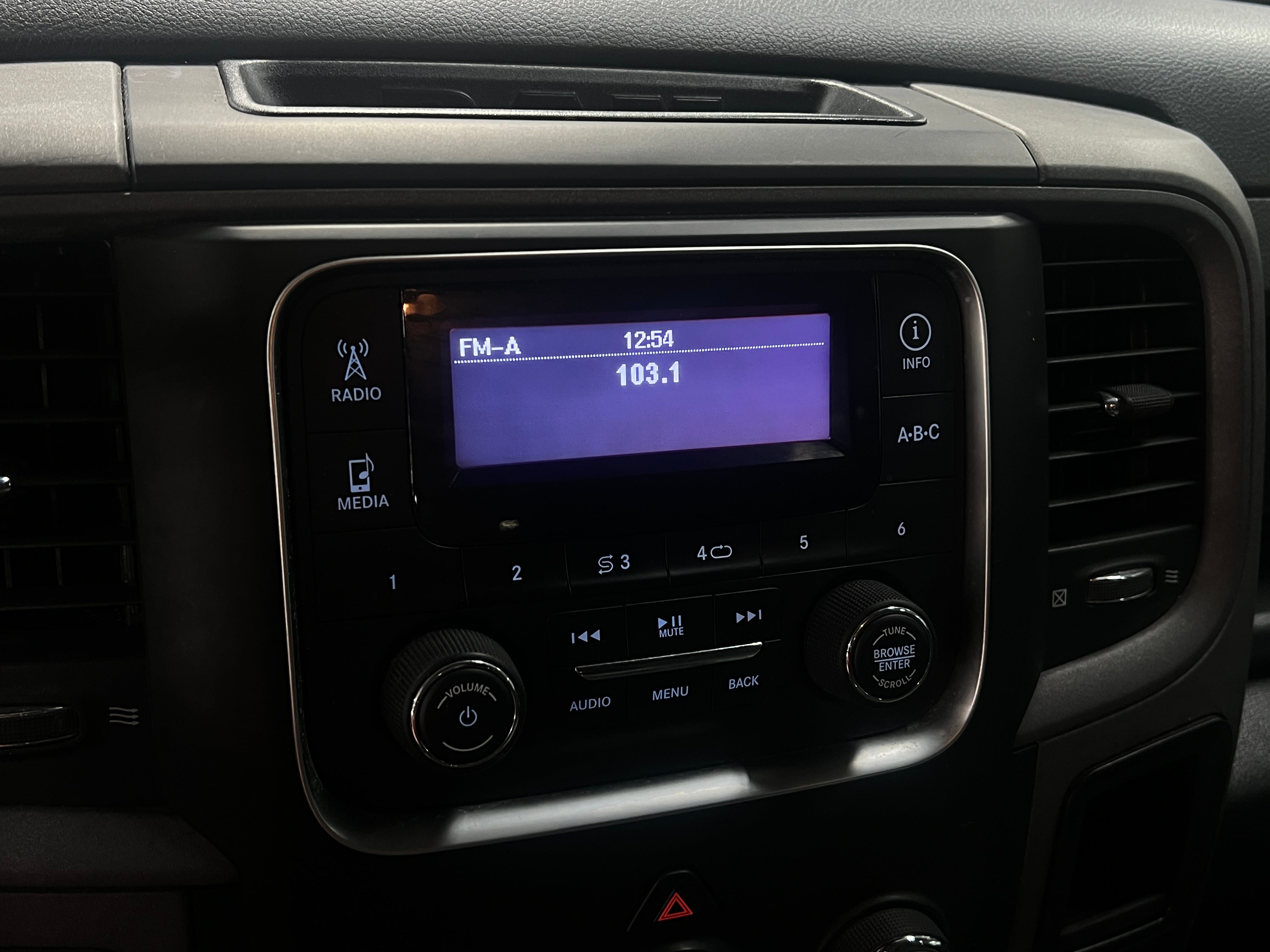 2016 RAM 2500 Tradesman 4