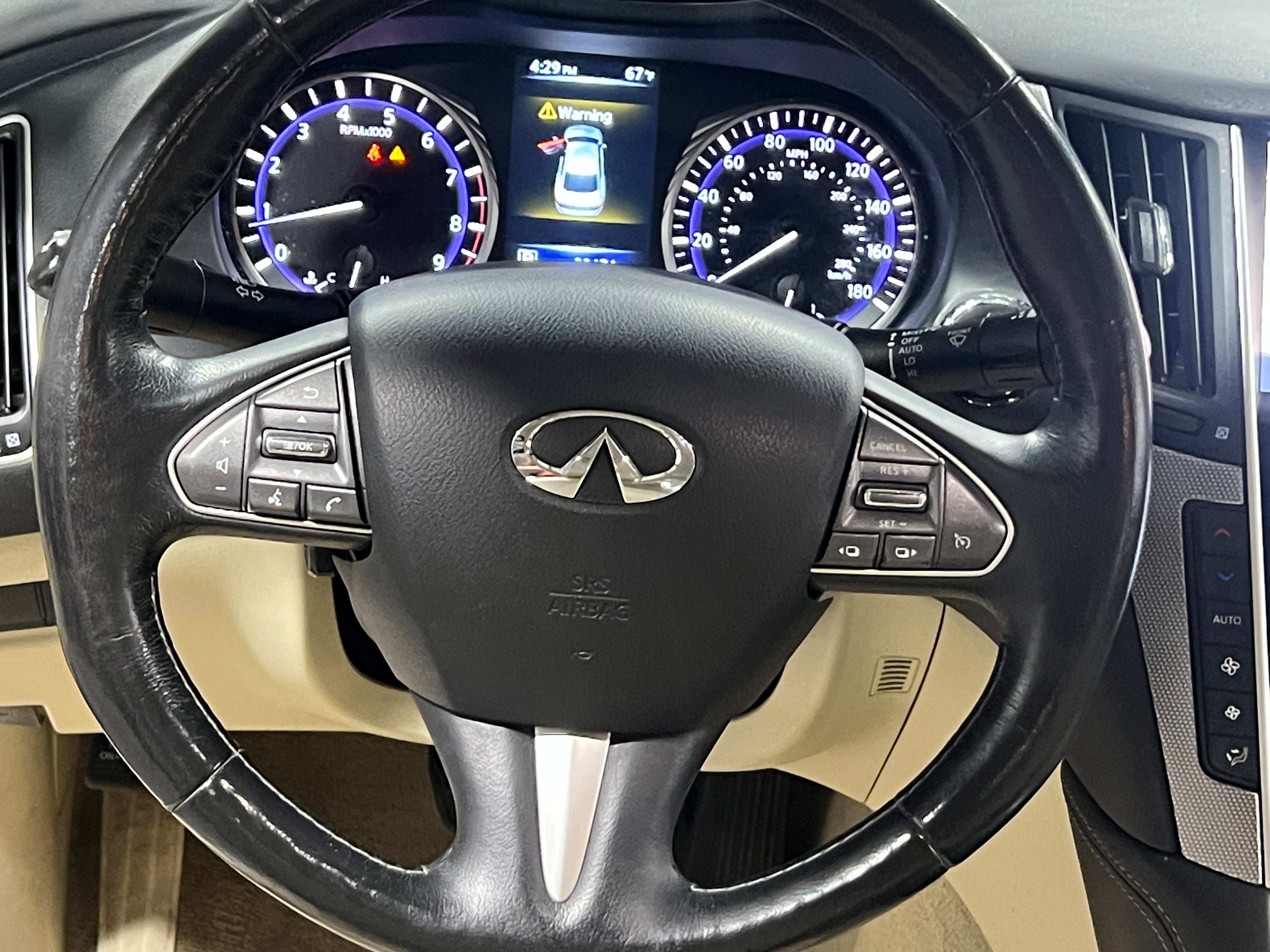 2017 INFINITI Q50 Premium 4
