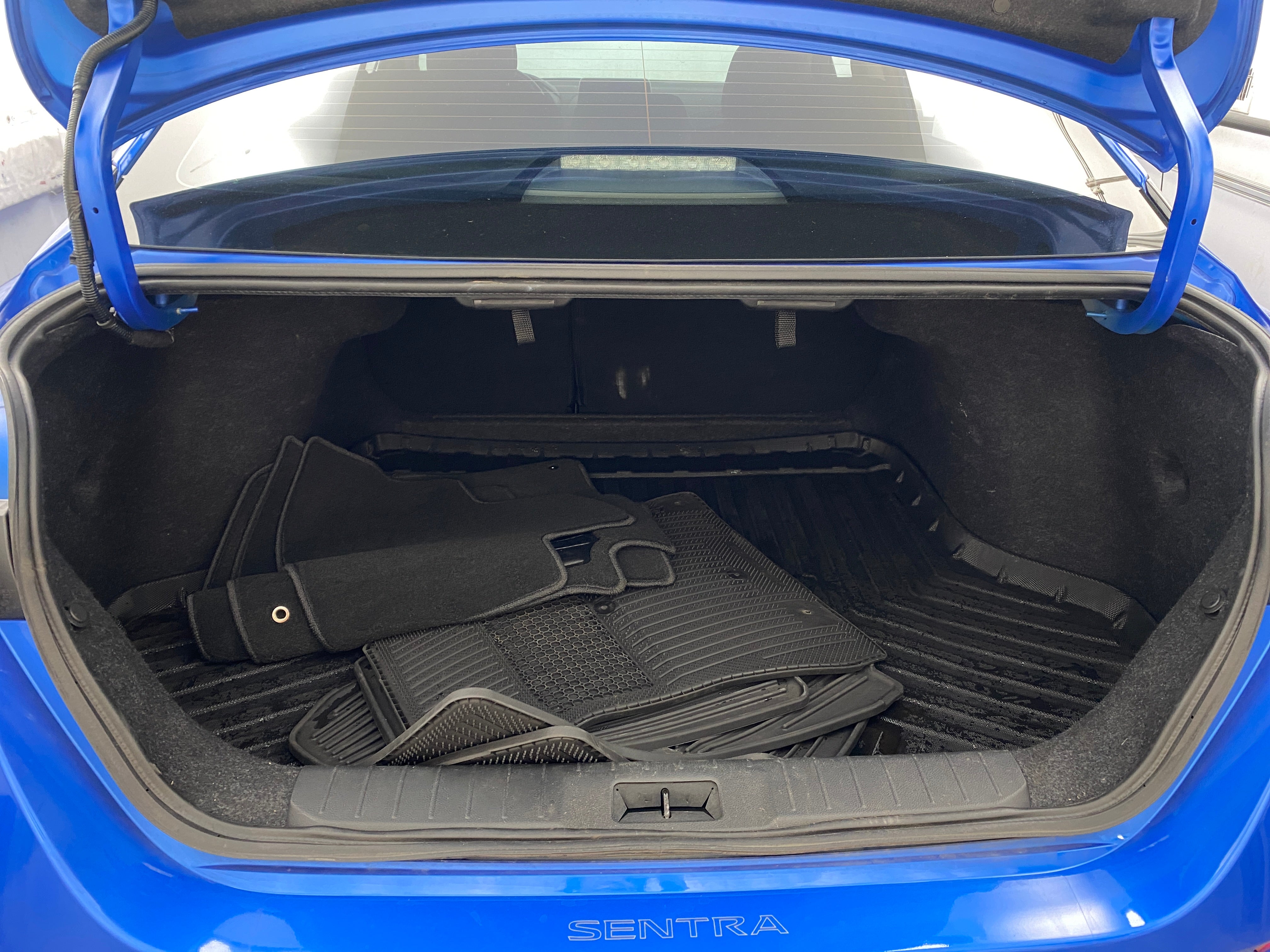 2022 Nissan Sentra SR 7