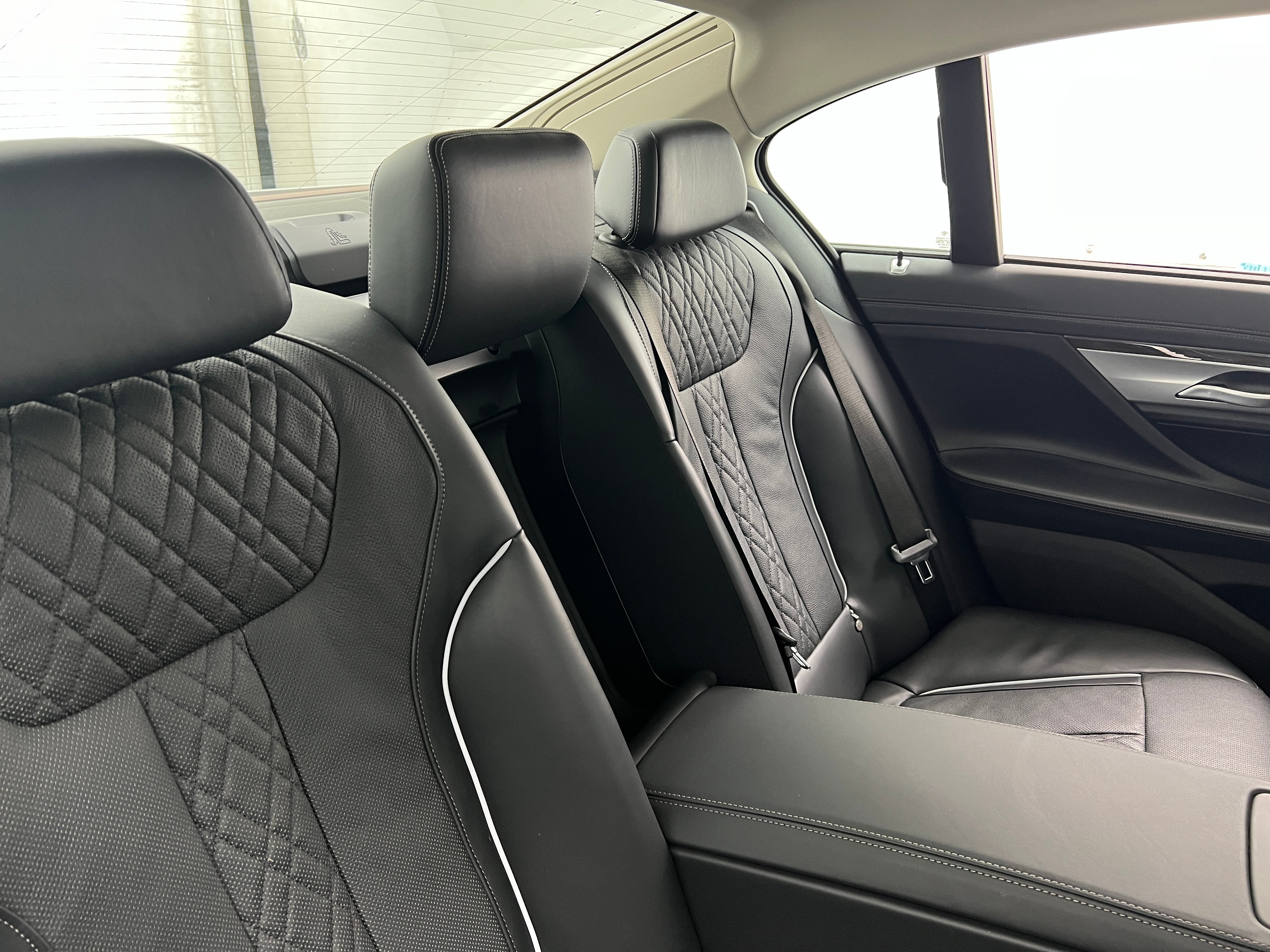2022 BMW 7 Series 740i xDrive 5