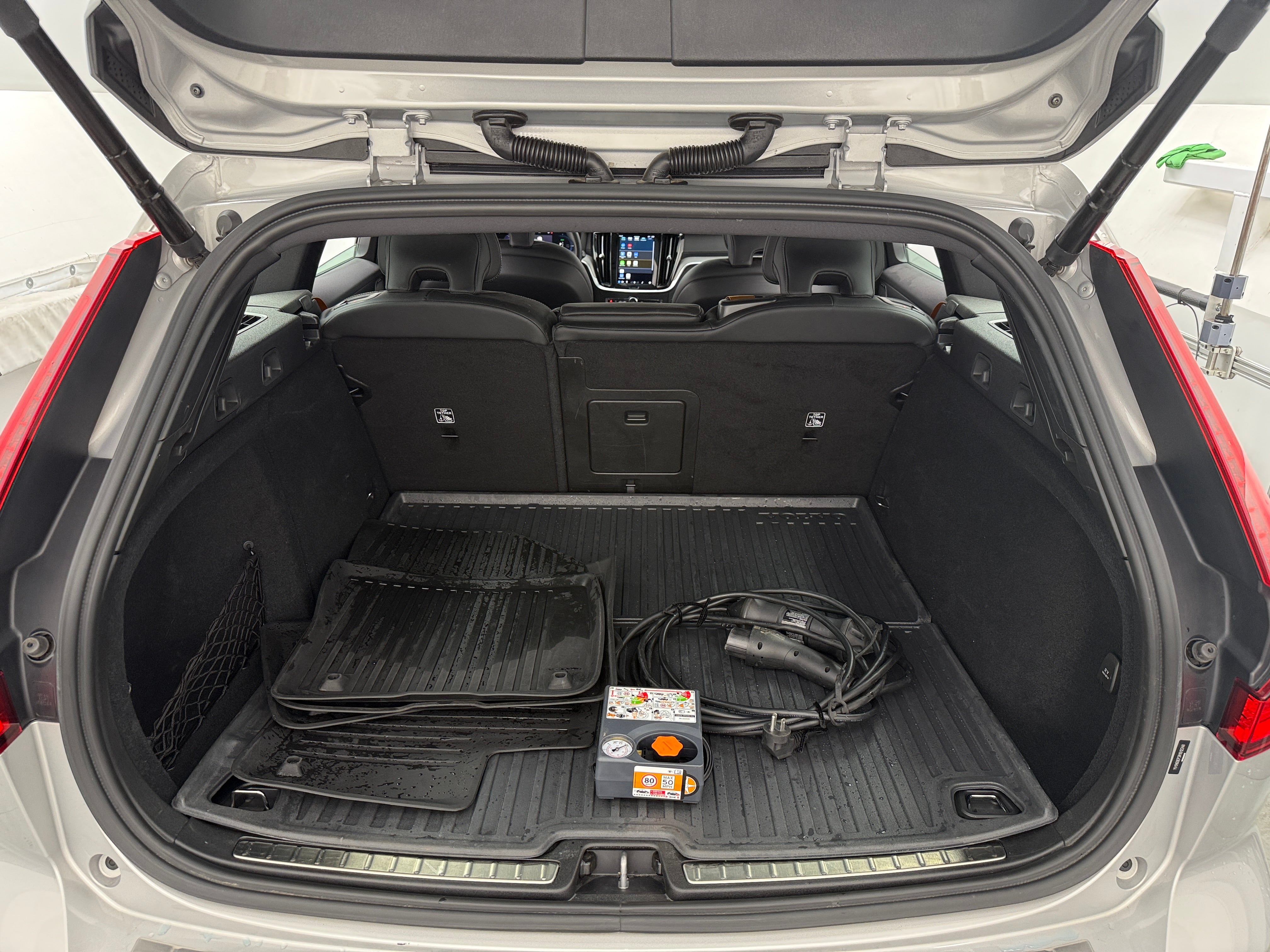 2024 Volvo V60 T8 Polestar 6