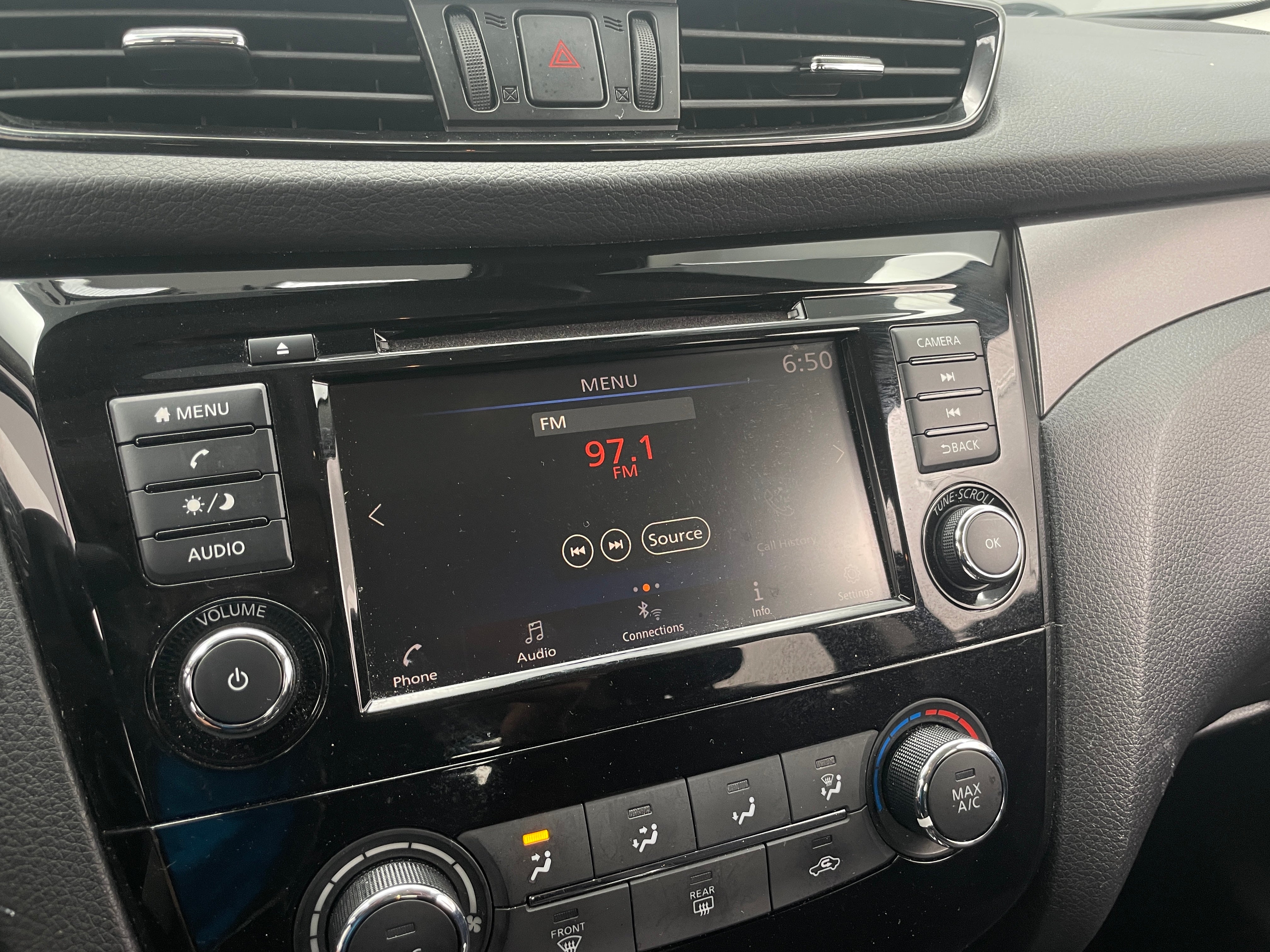 2020 Nissan Rogue Sport S 4