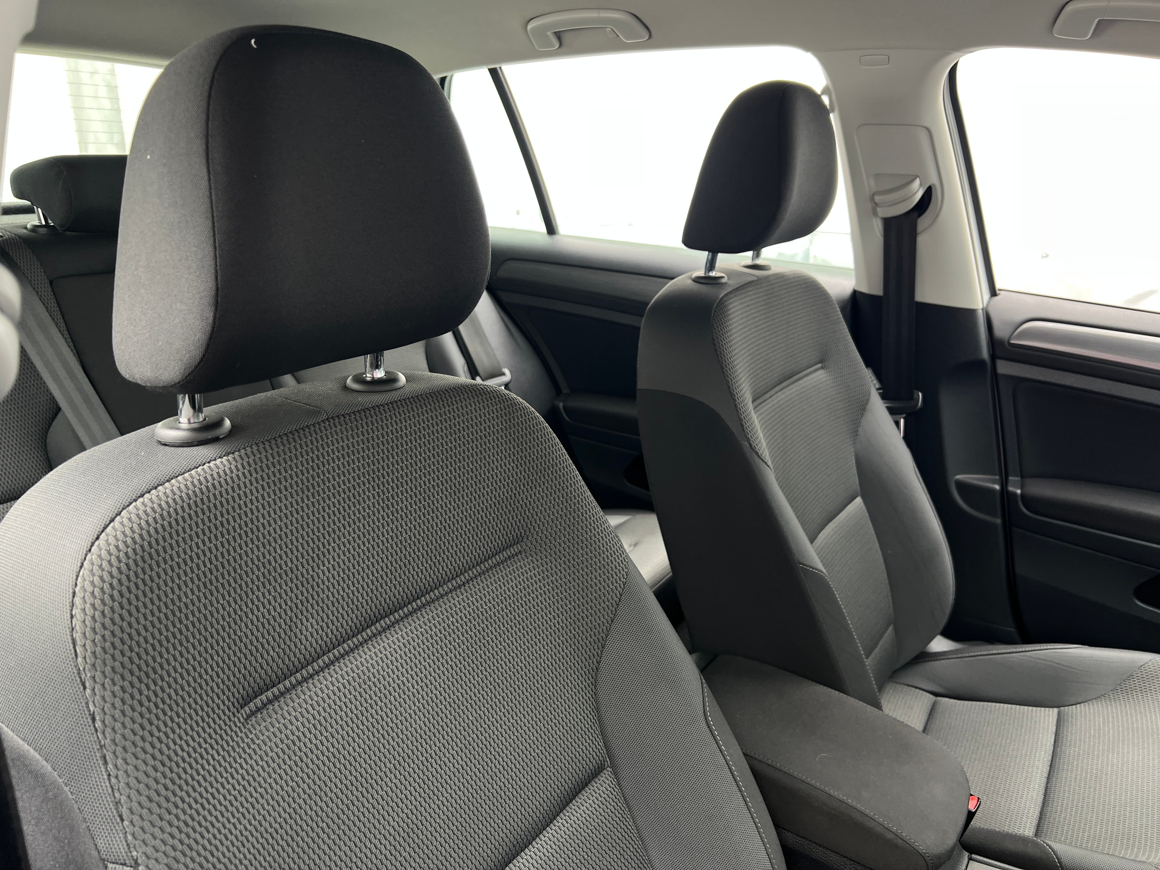 2019 Volkswagen e-Golf SE 2