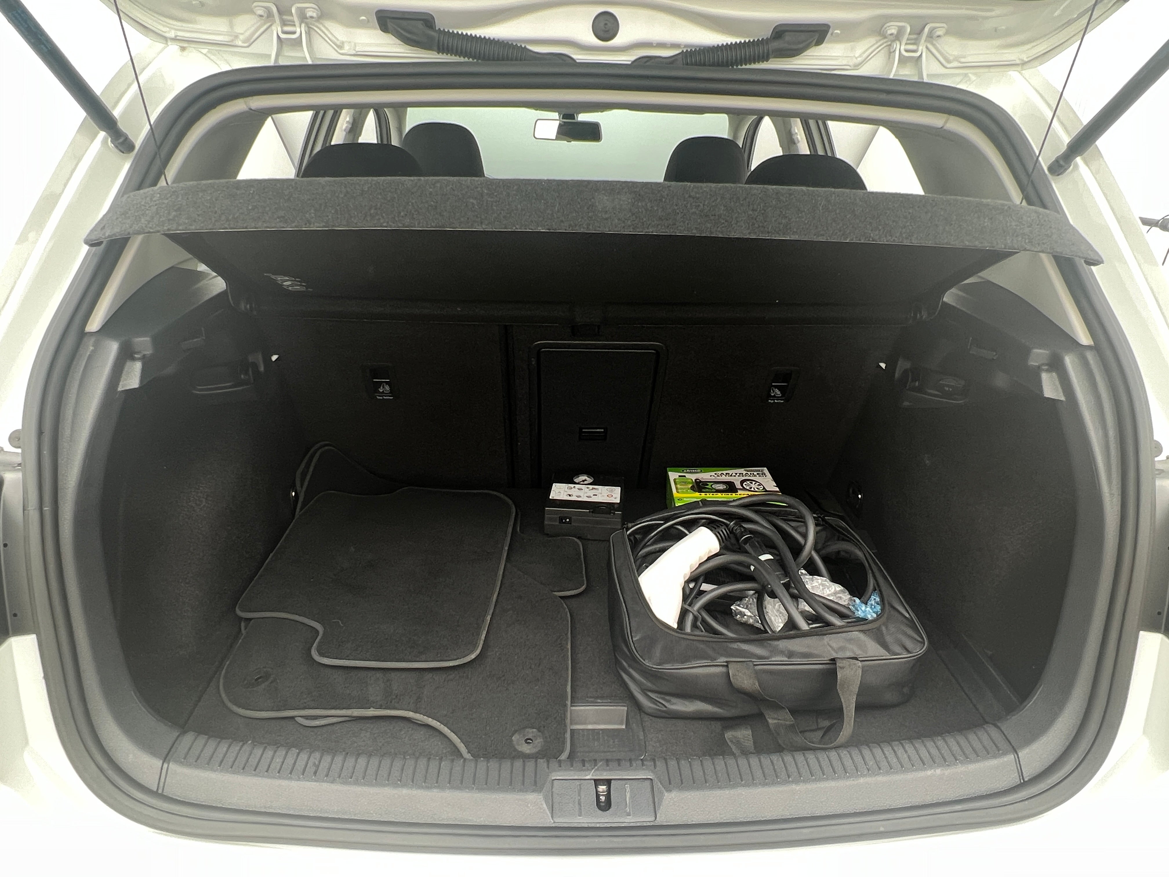 2019 Volkswagen e-Golf SE 7