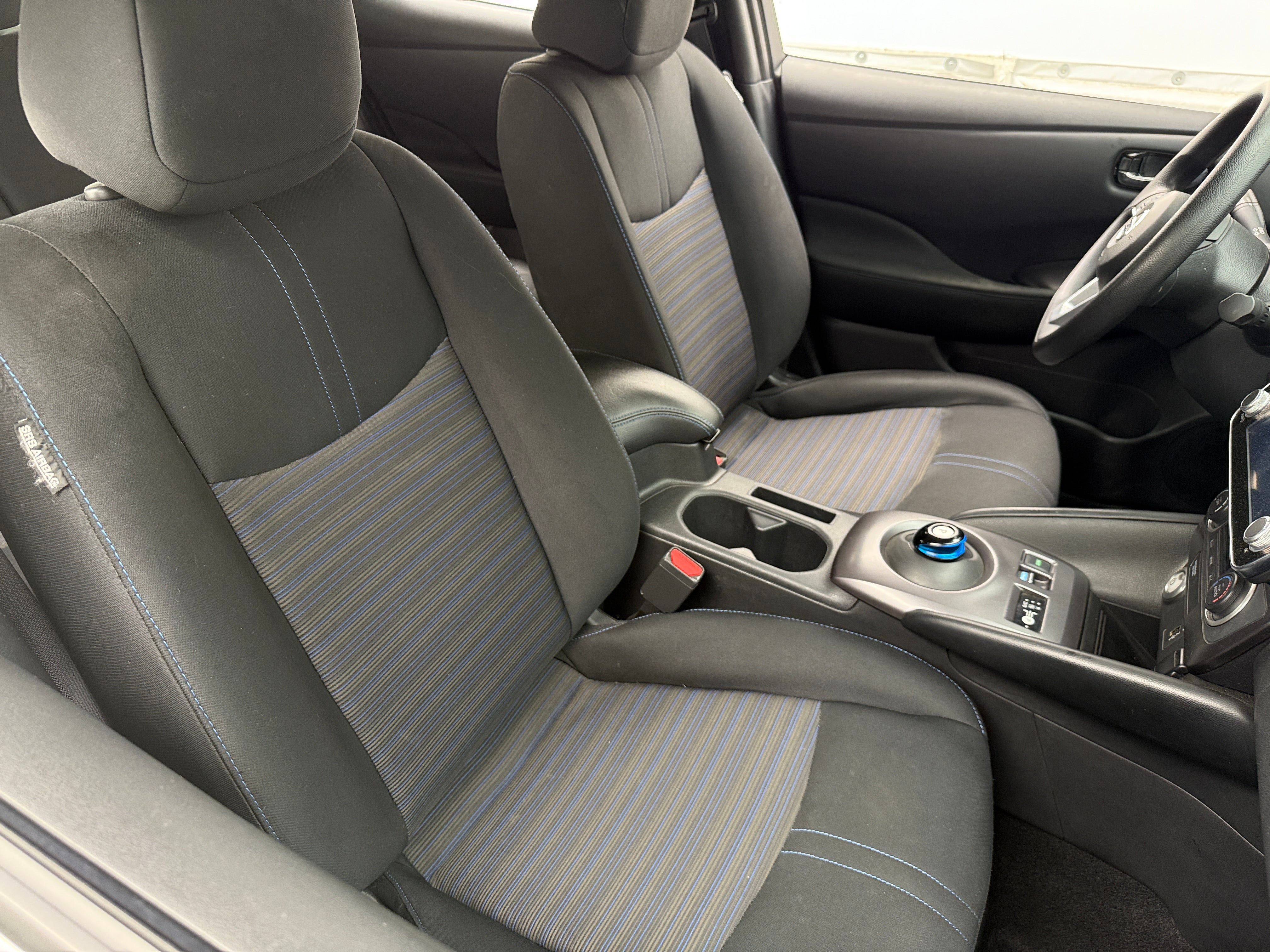 2022 Nissan Leaf S 2