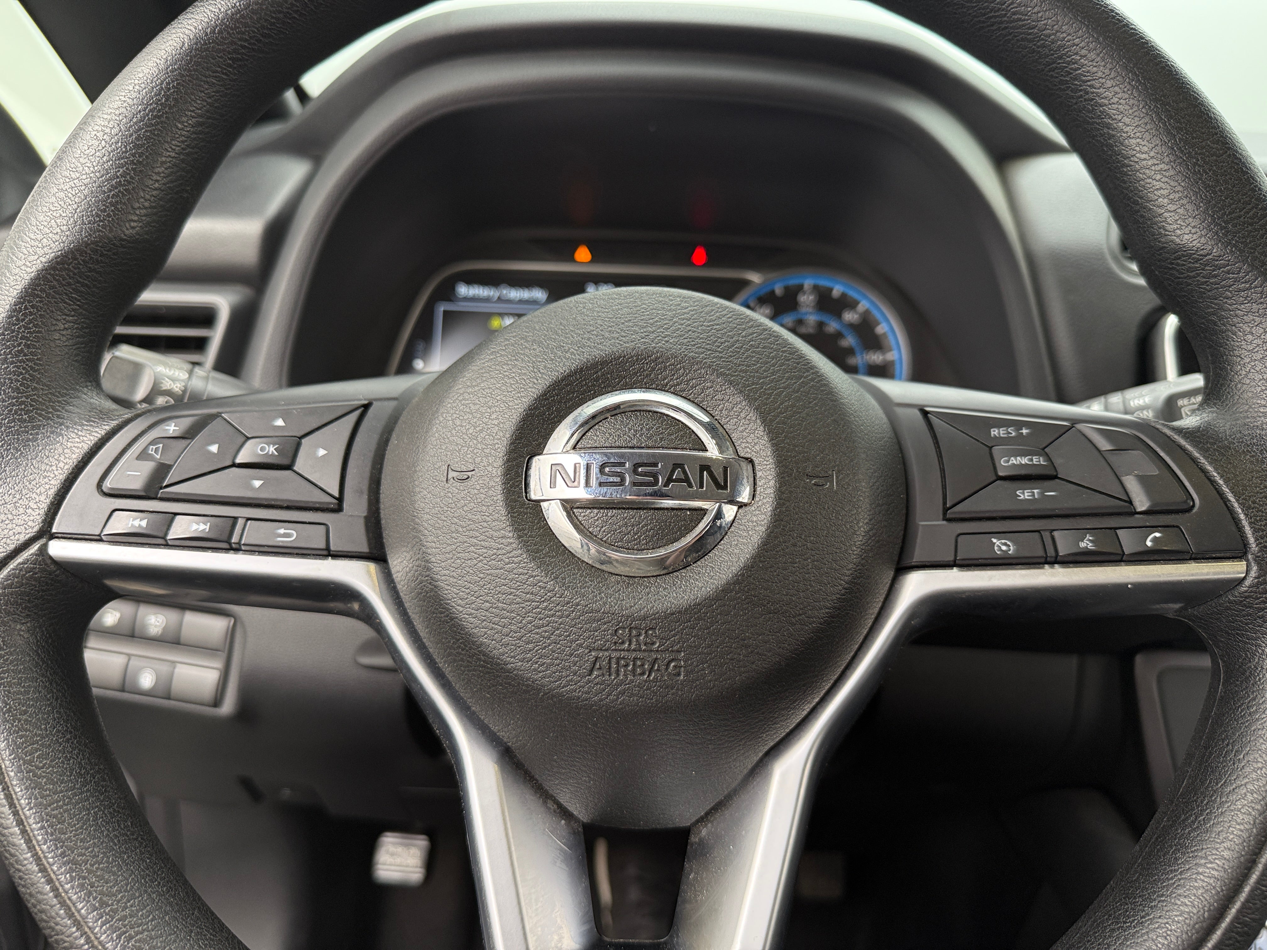 2022 Nissan Leaf S 5