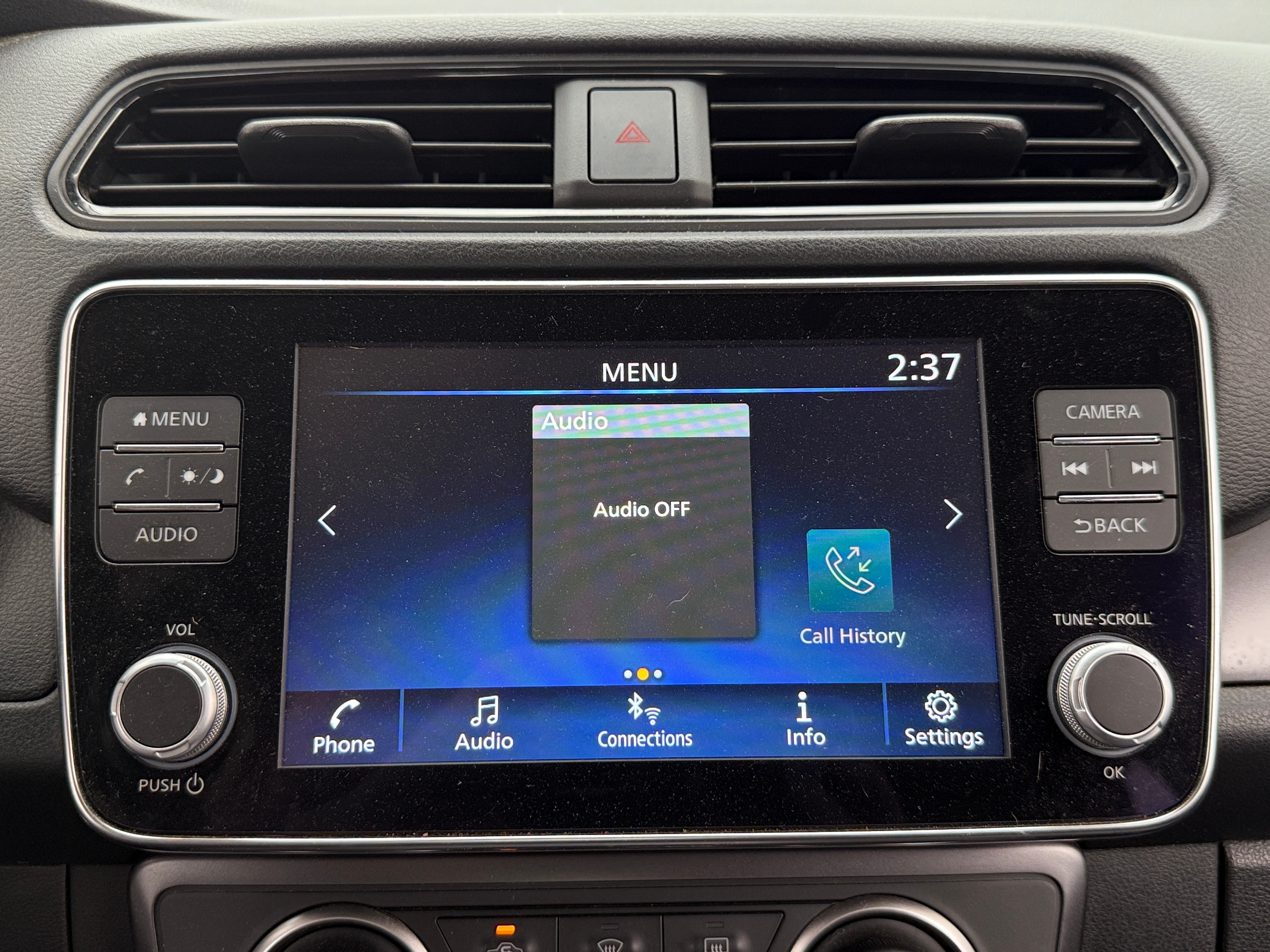 2022 Nissan Leaf S 4
