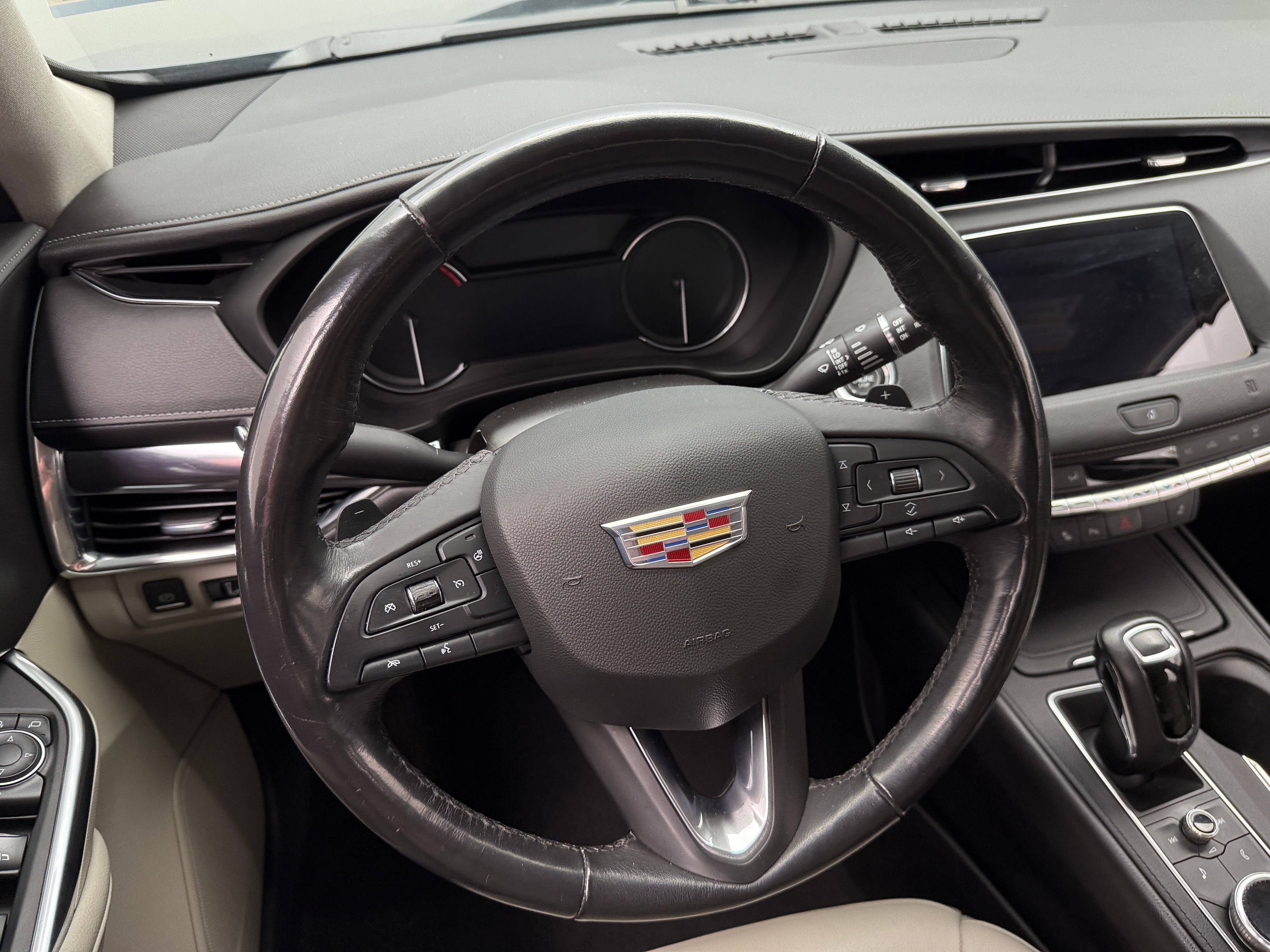 2019 Cadillac XT4 Luxury 4