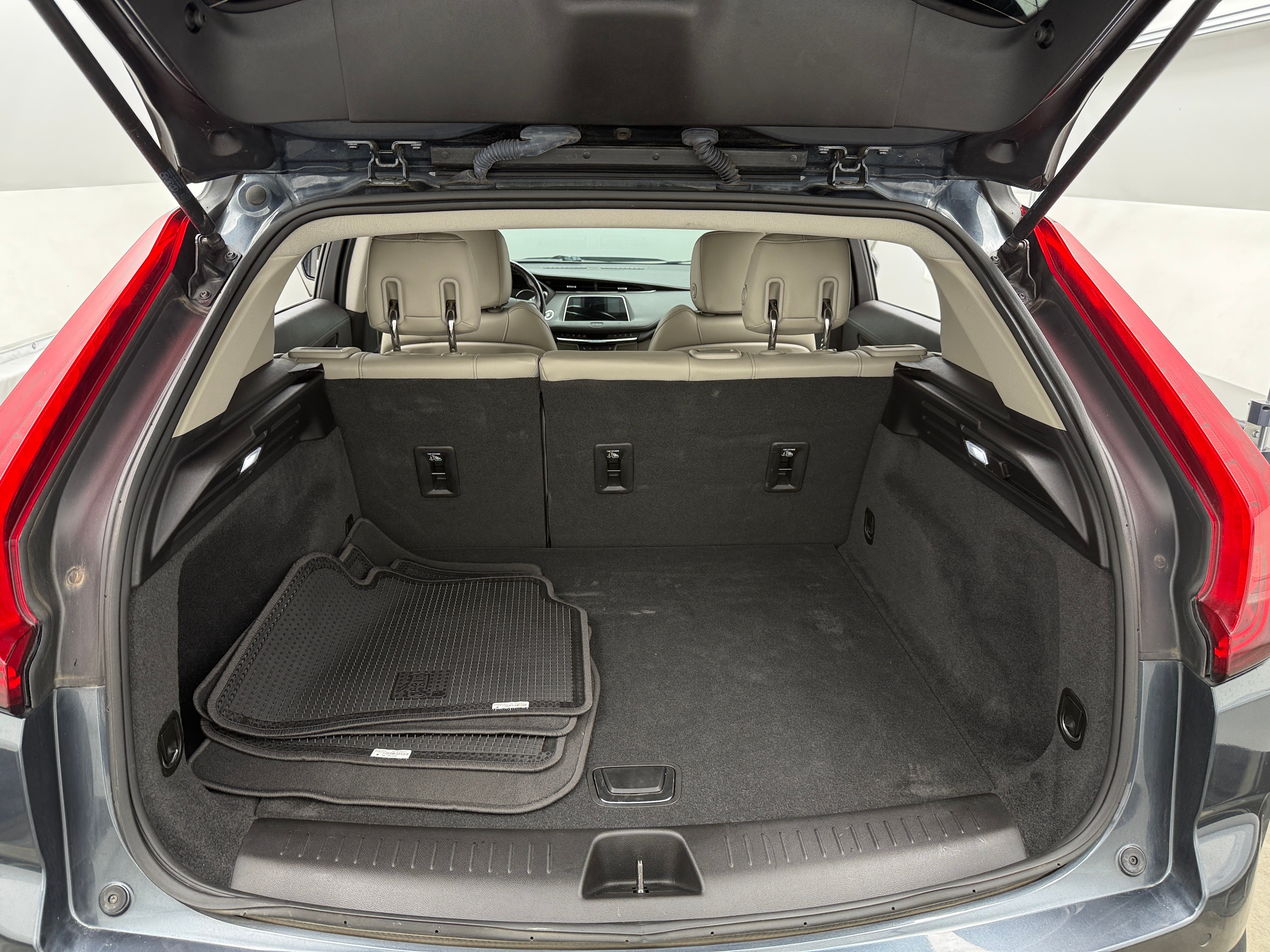 2019 Cadillac XT4 Luxury 6