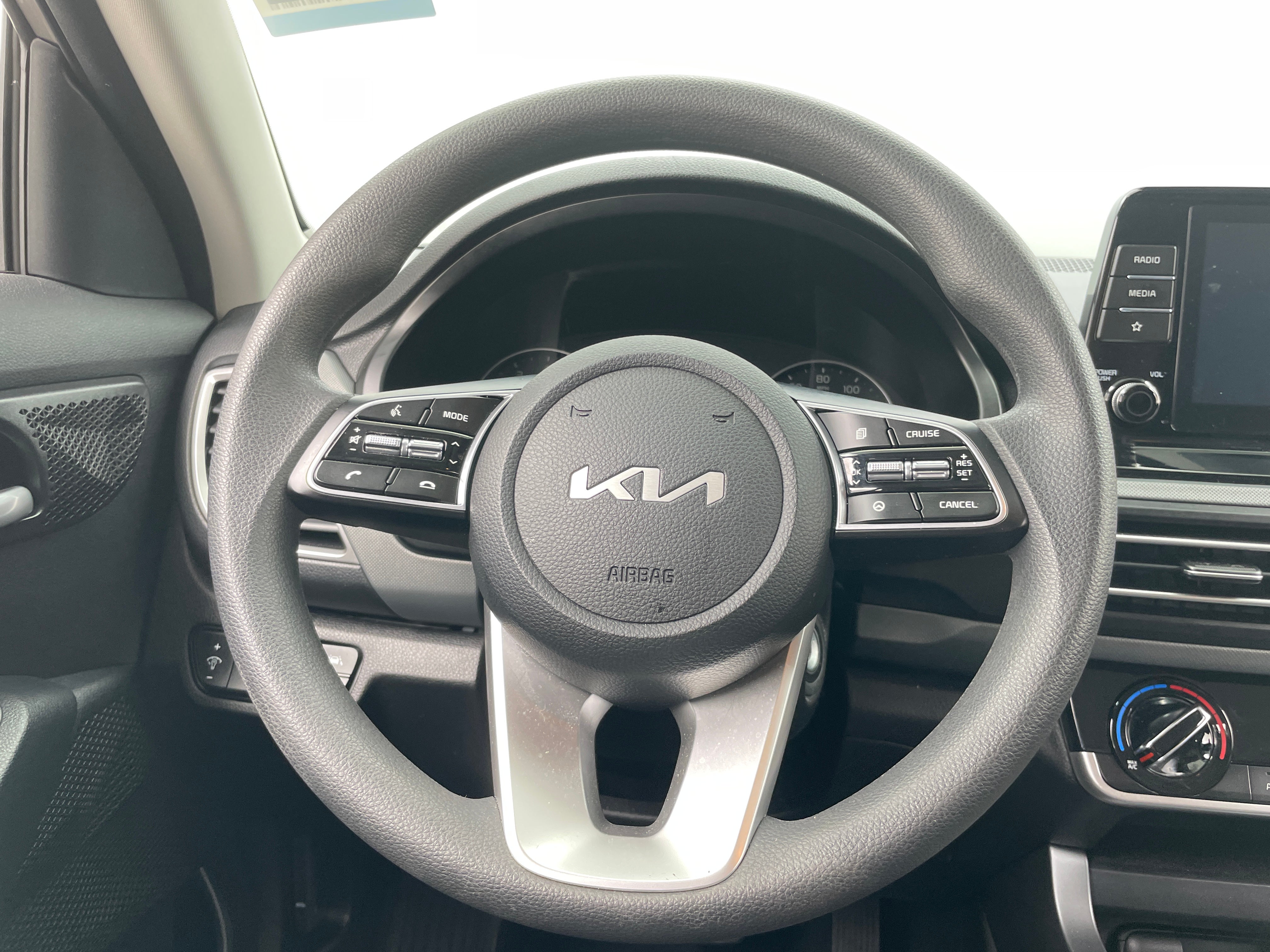2023 Kia Seltos LX 5