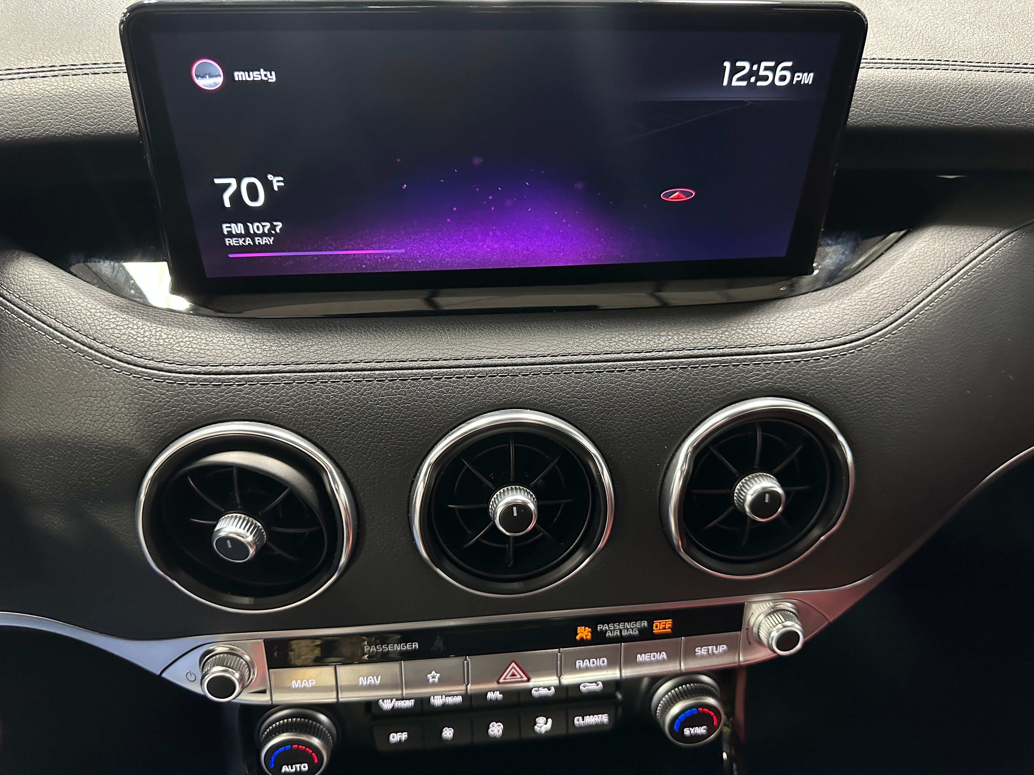 2022 Kia Stinger GT-Line 3