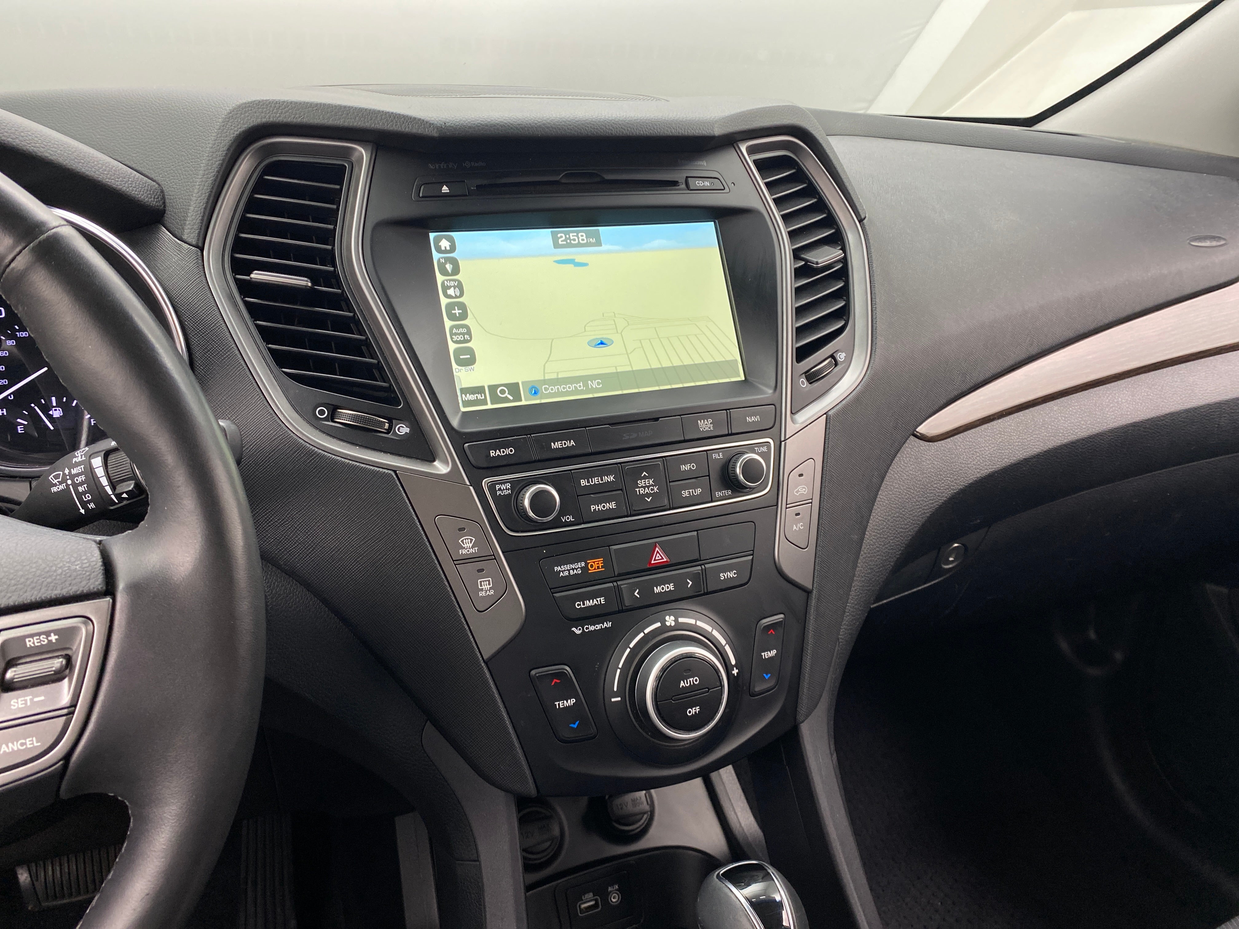 2017 Hyundai Santa Fe Sport 2.0T Ultimate 3