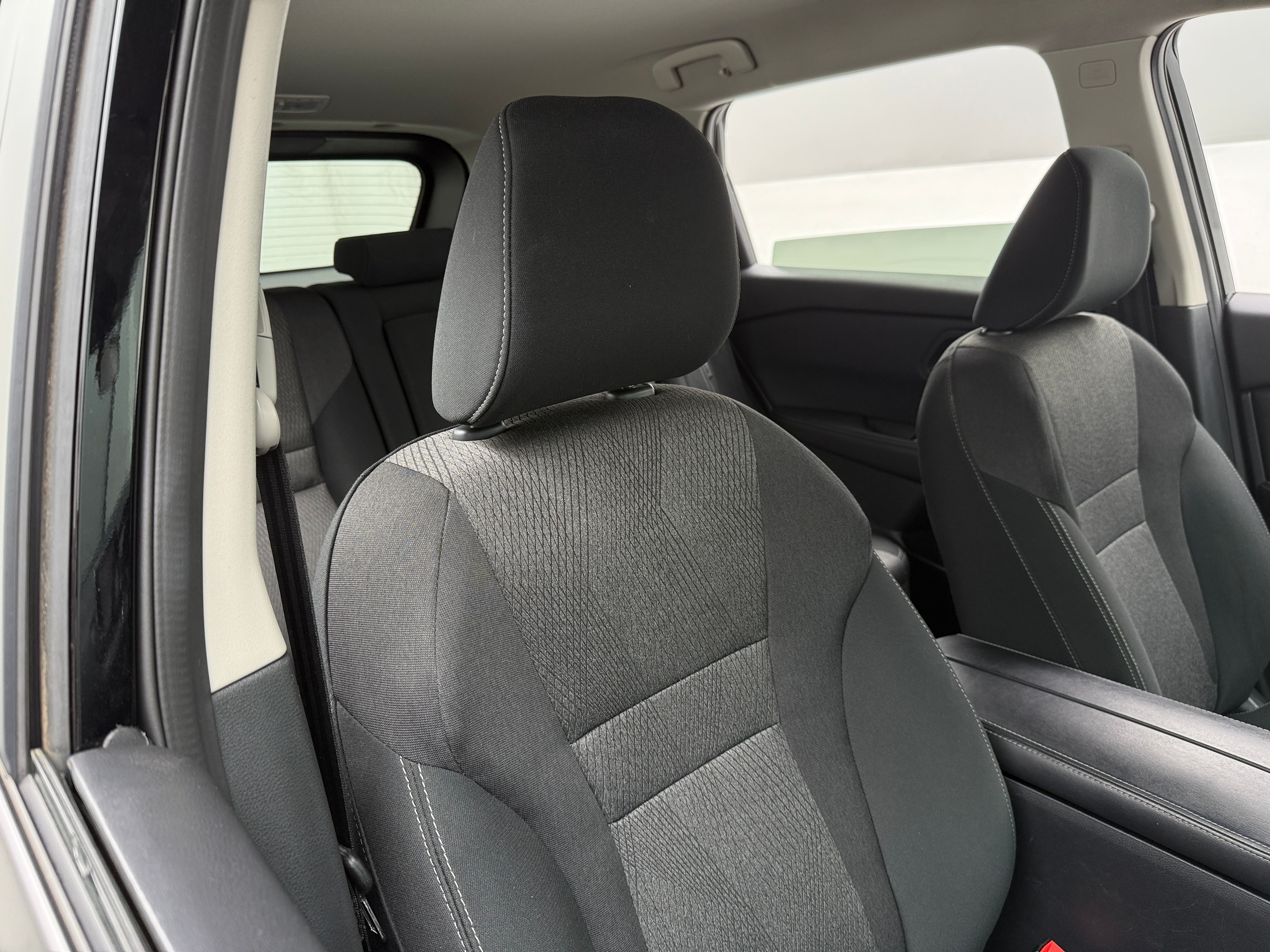 2024 Nissan Rogue SV 2