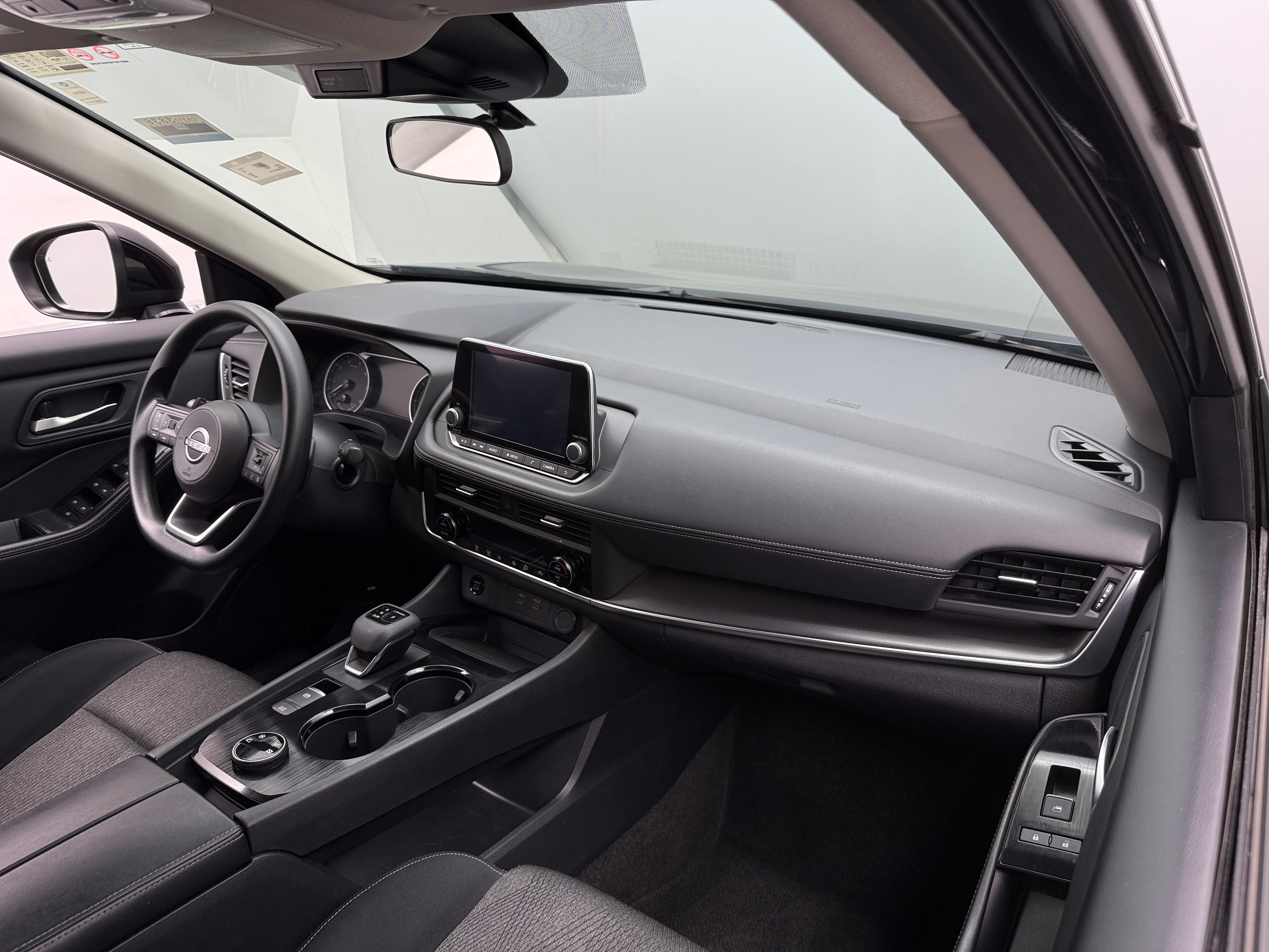 2024 Nissan Rogue SV 3