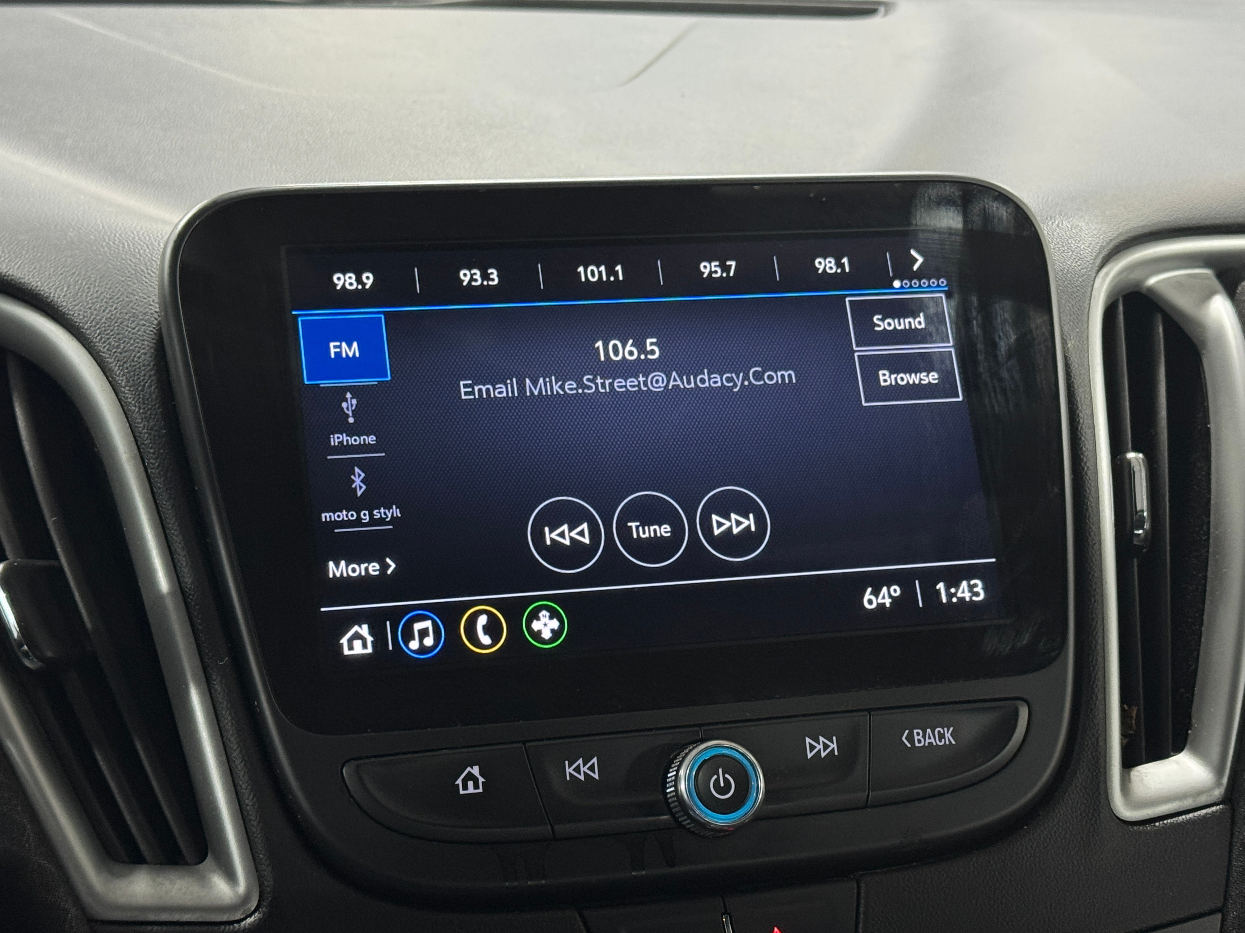 2023 Chevrolet Malibu LS 4