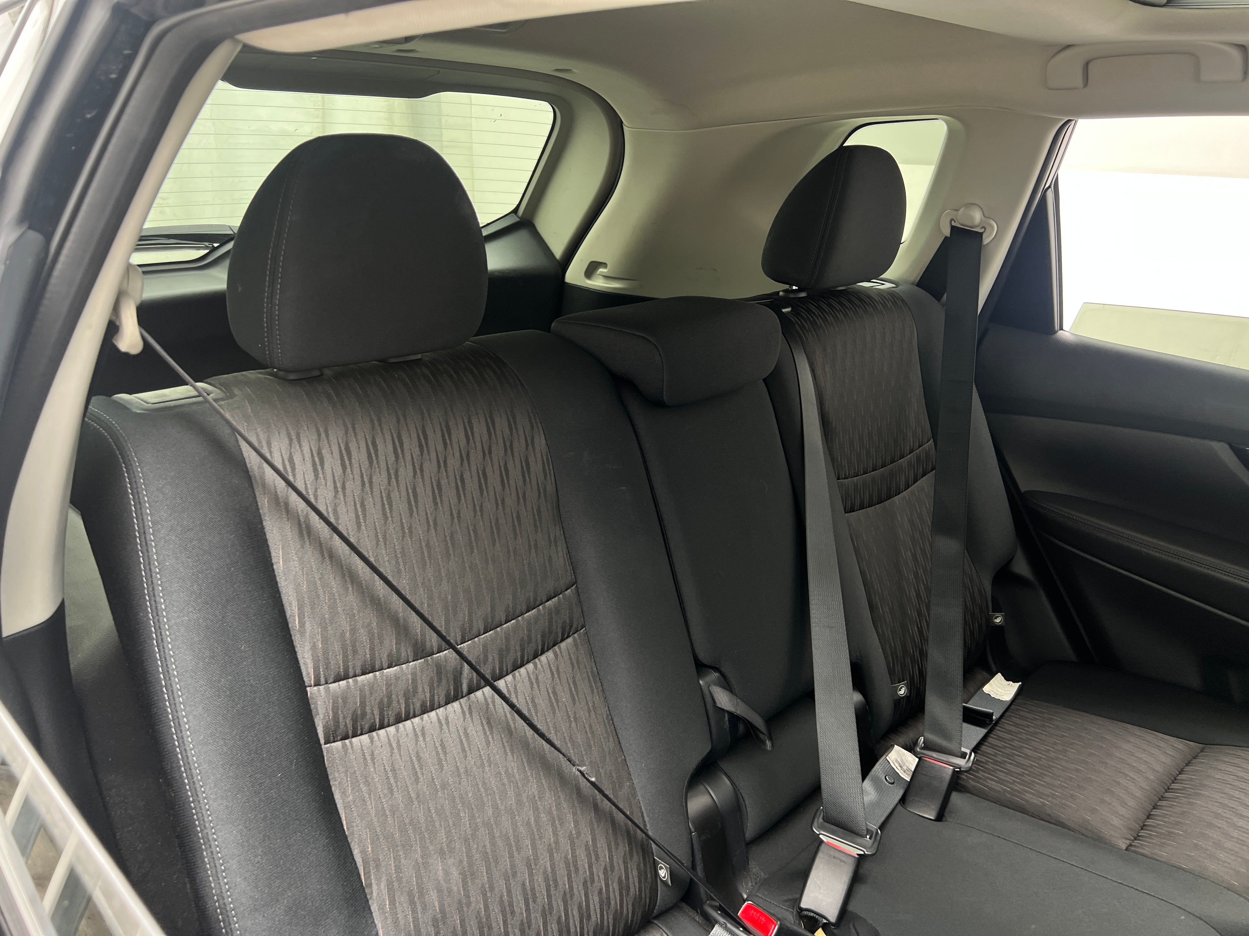 2017 Nissan Rogue SV 6