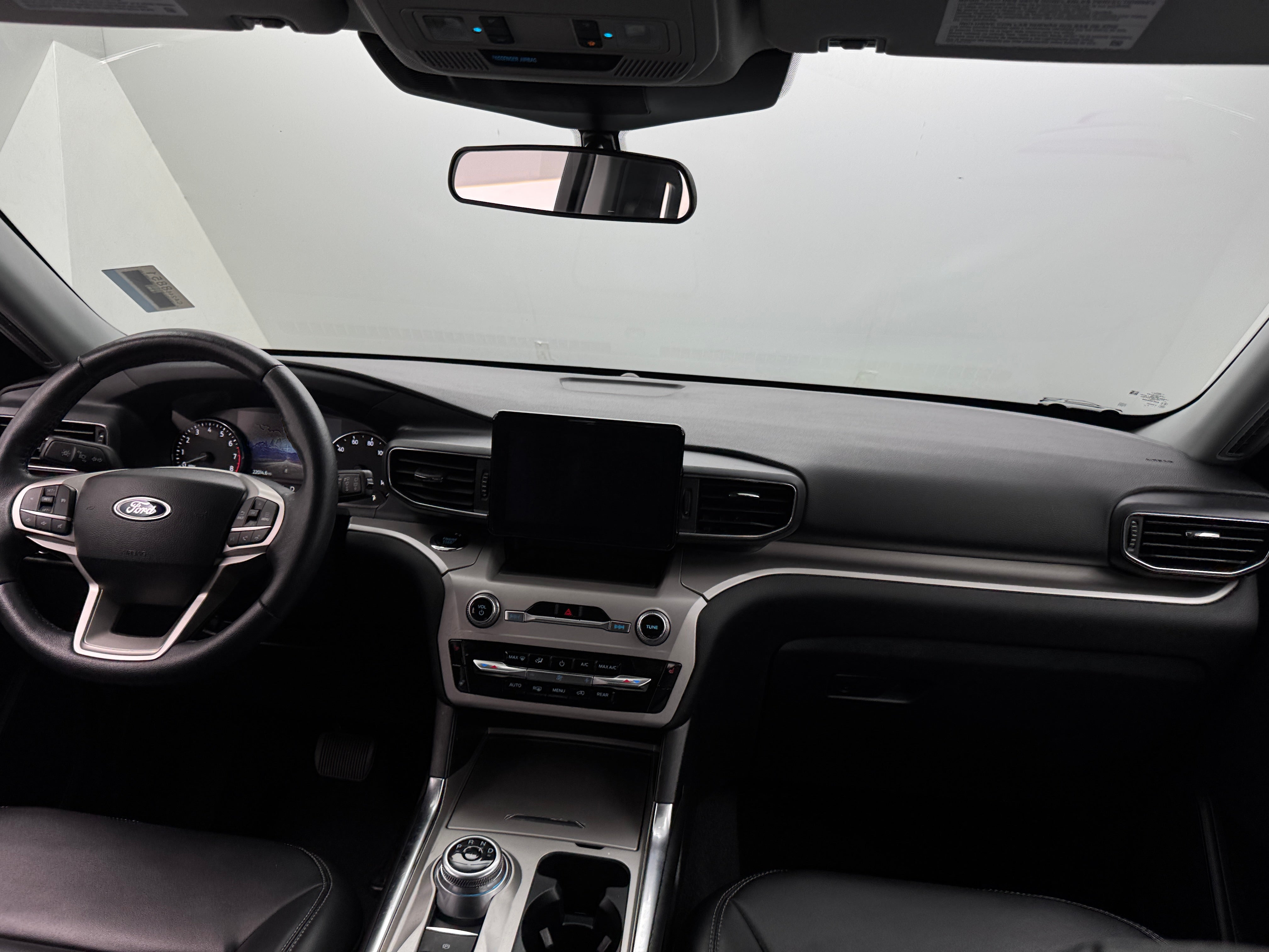 2024 Ford Explorer XLT 3