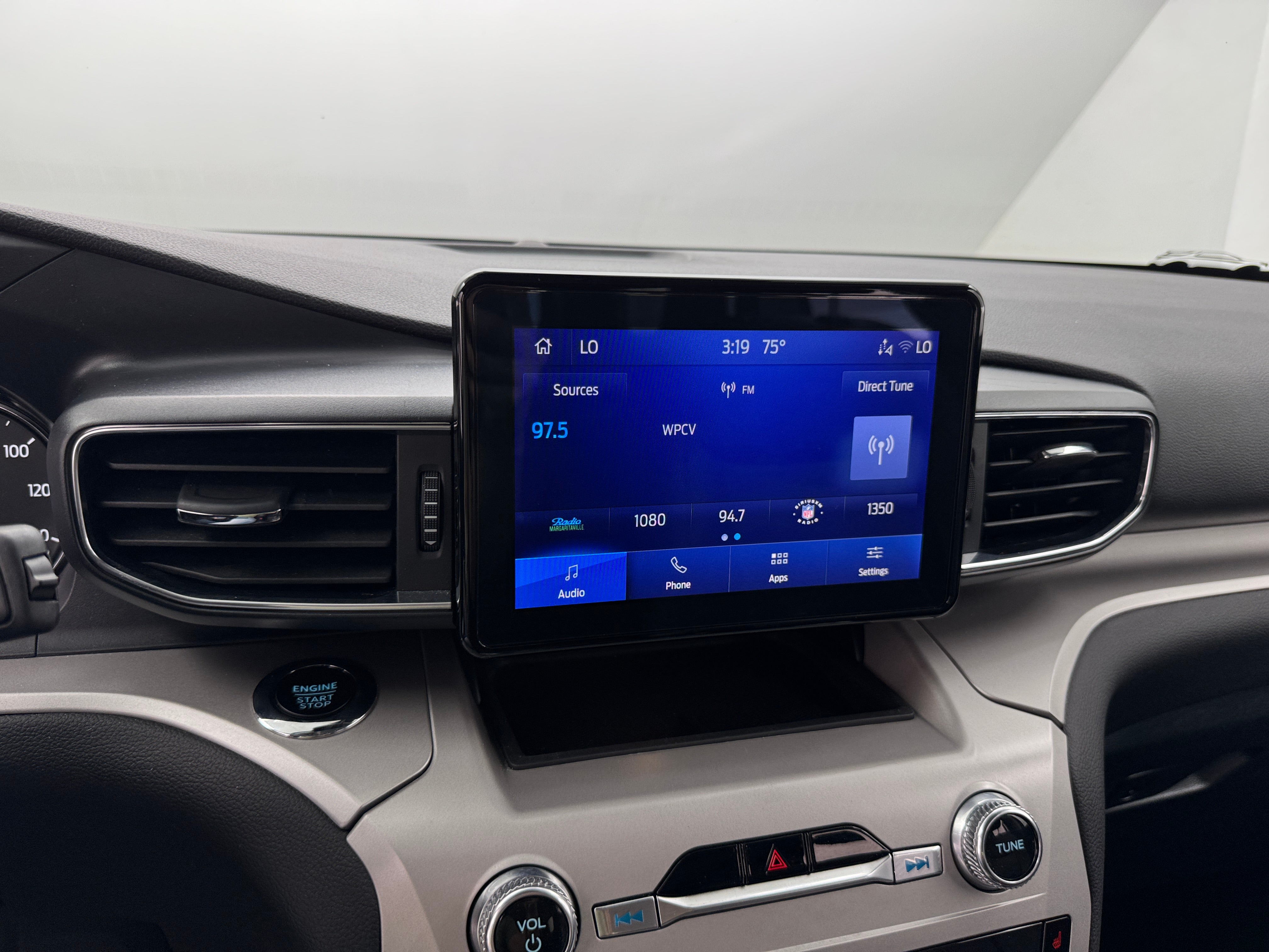 2024 Ford Explorer XLT 4