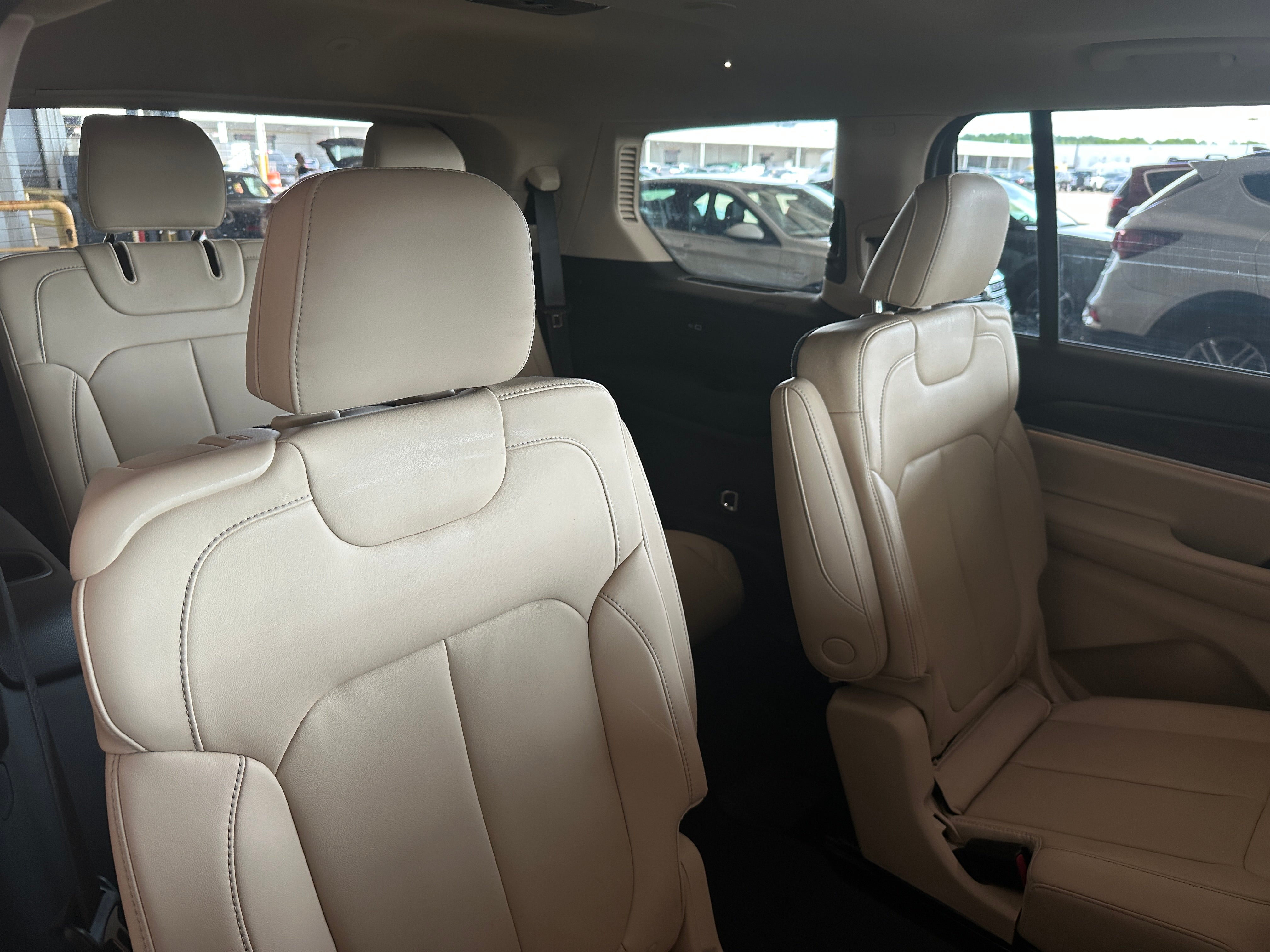 2022 Jeep Grand Cherokee L Limited Edition 5