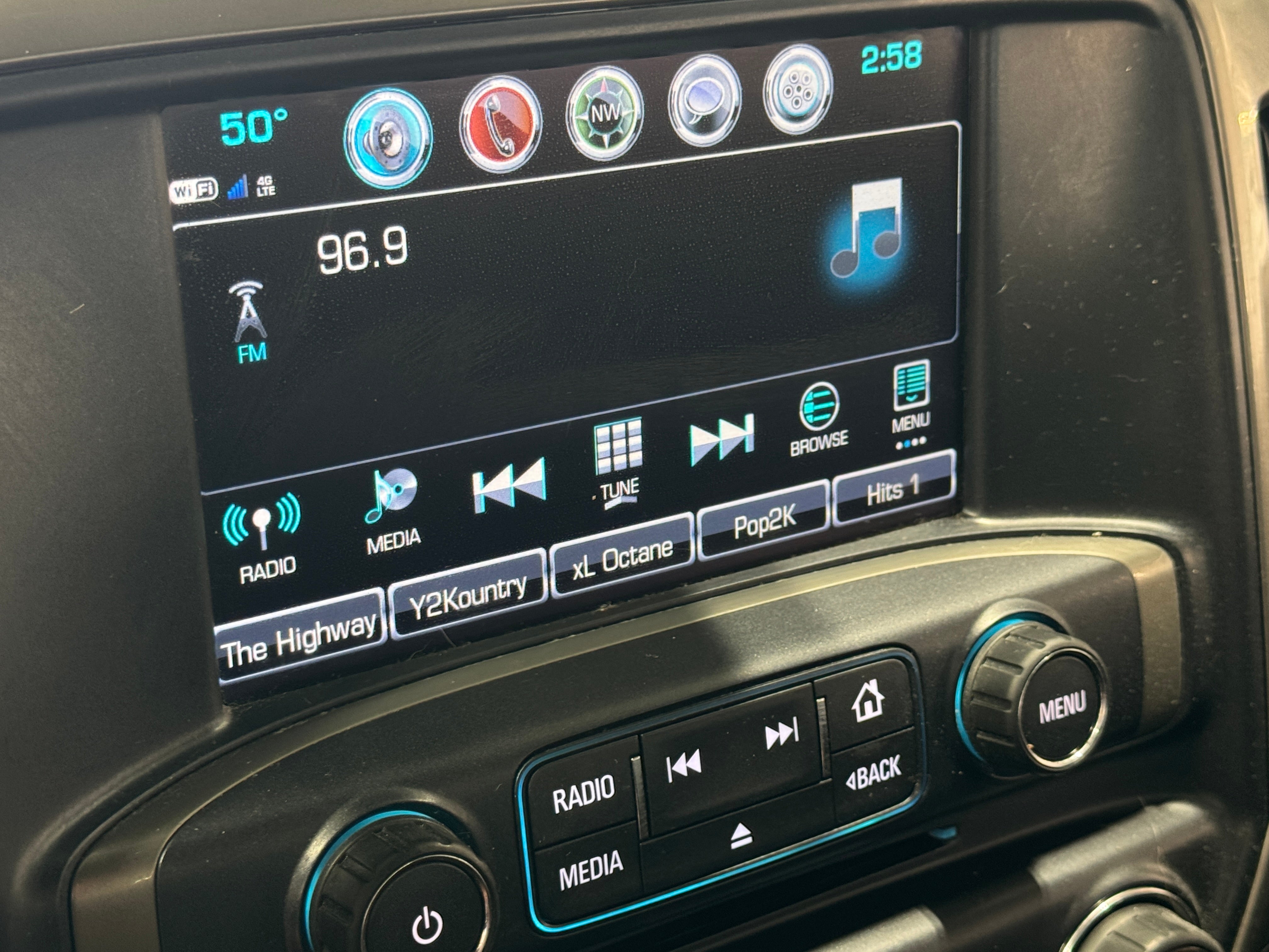 2018 Chevrolet Silverado 1500 High Country 3