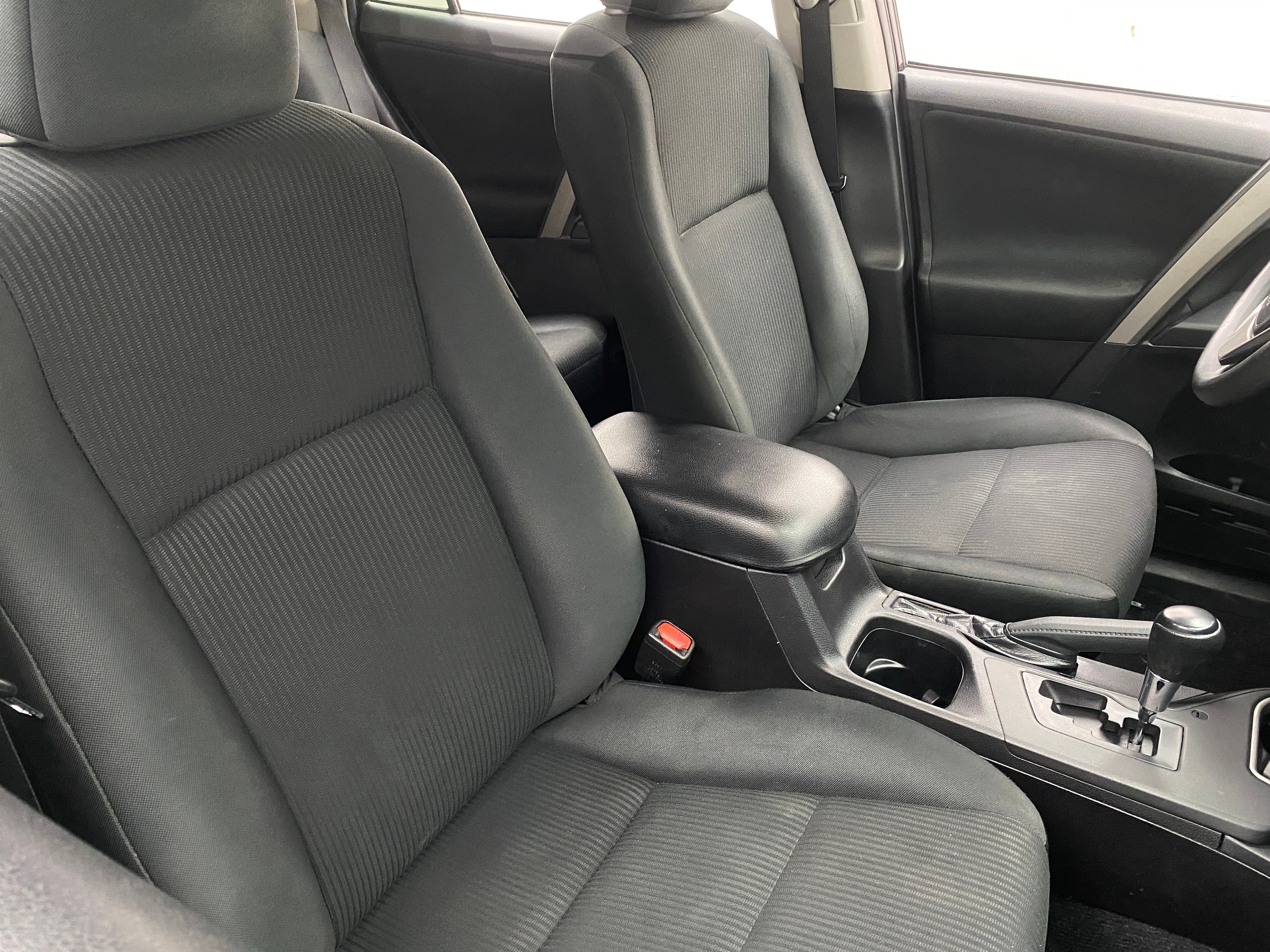 Thumbnail: 2018 Toyota RAV4 - 2