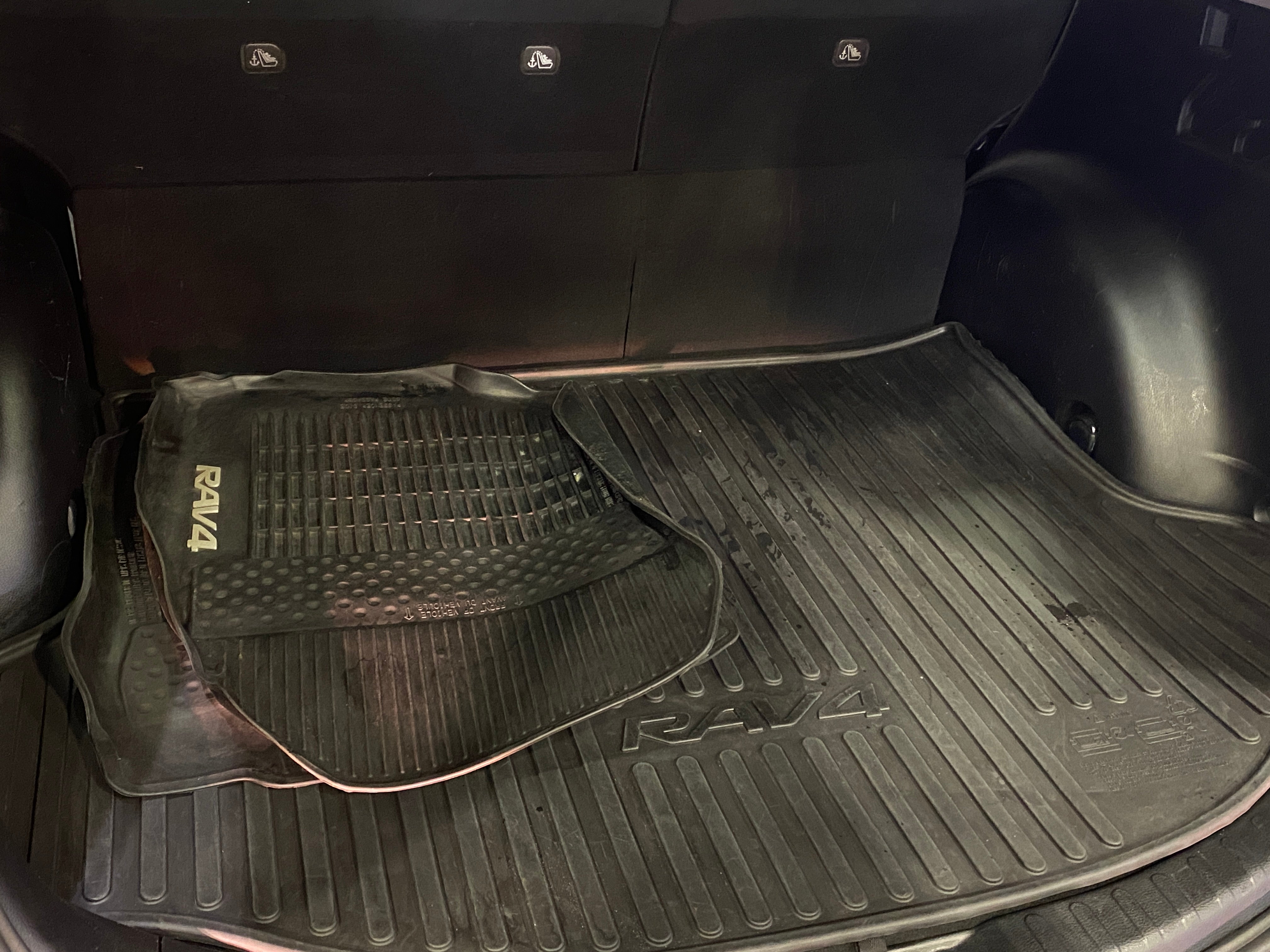 Thumbnail: 2018 Toyota RAV4 - 7