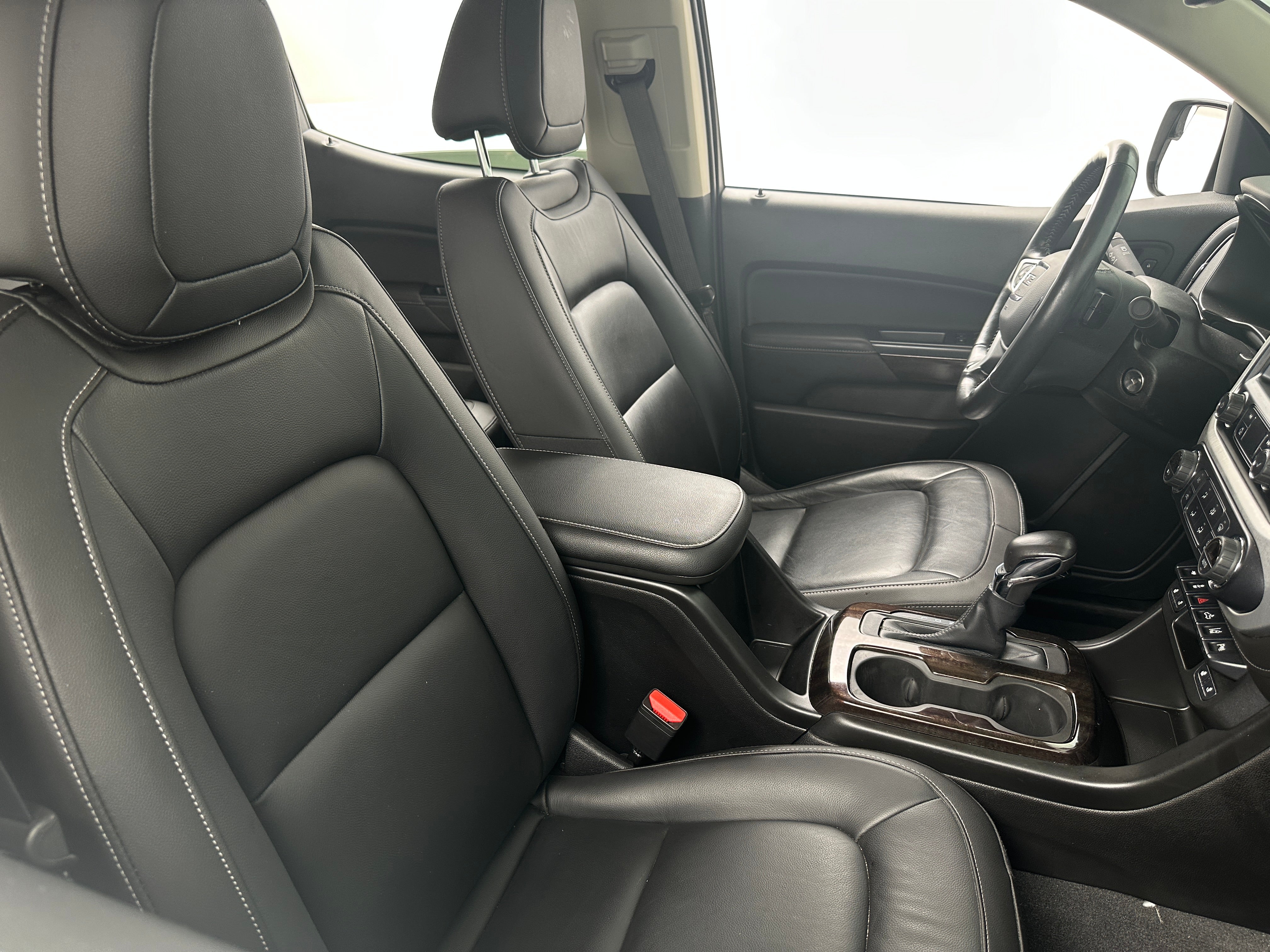 2022 GMC Canyon Elevation 2