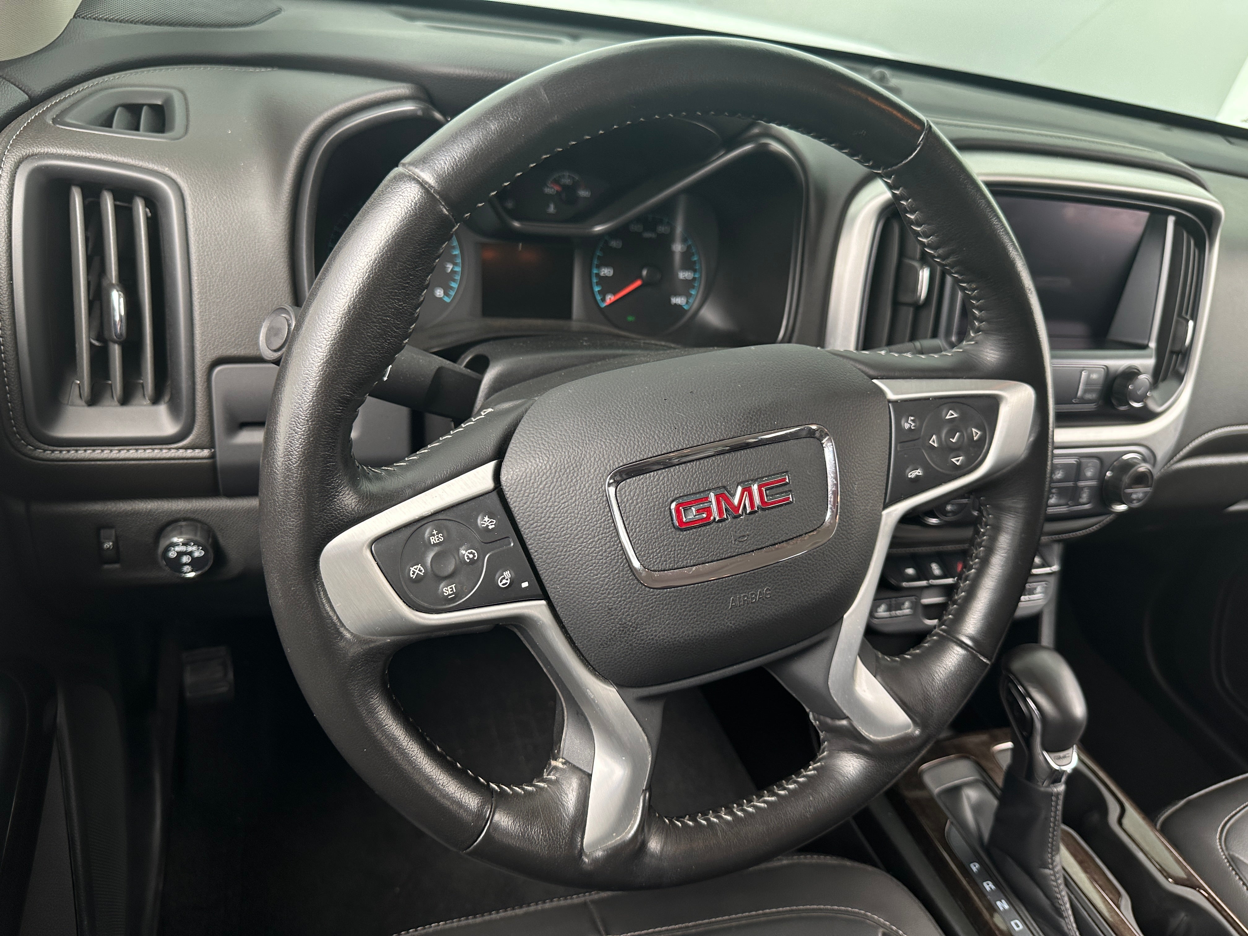 2022 GMC Canyon Elevation 5