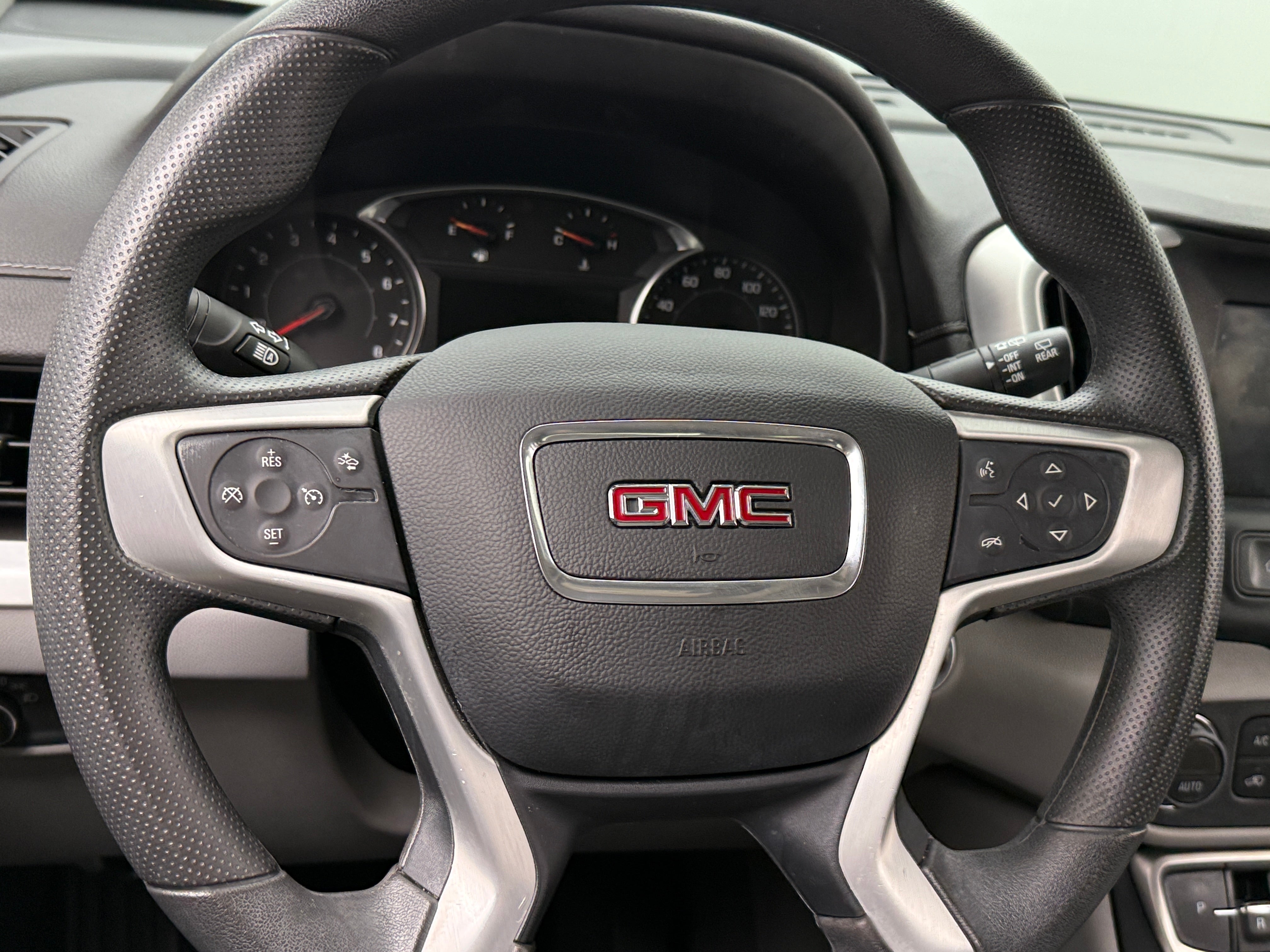 2023 GMC Terrain SLE 5