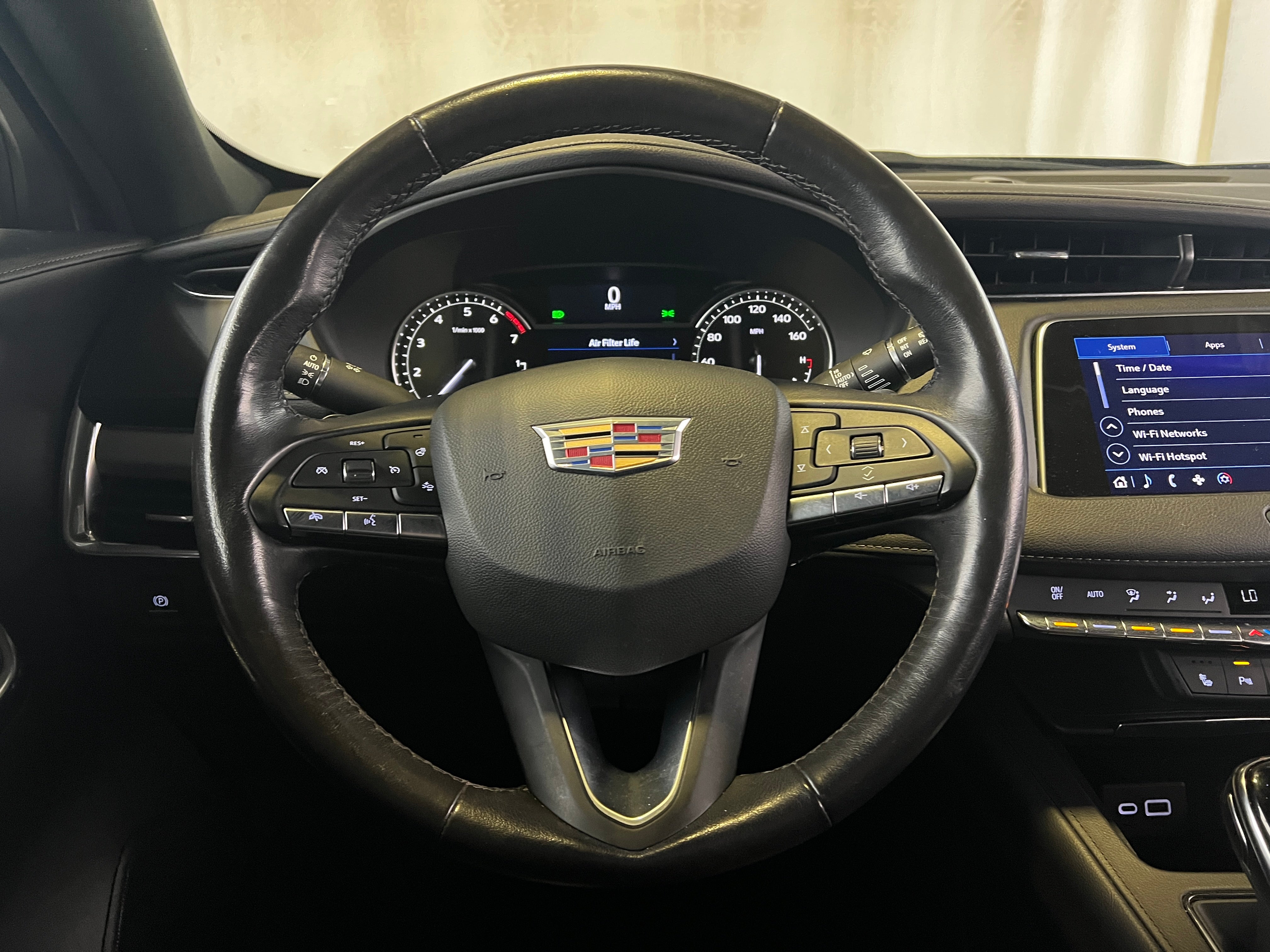 2023 Cadillac XT4 Premium Luxury 4