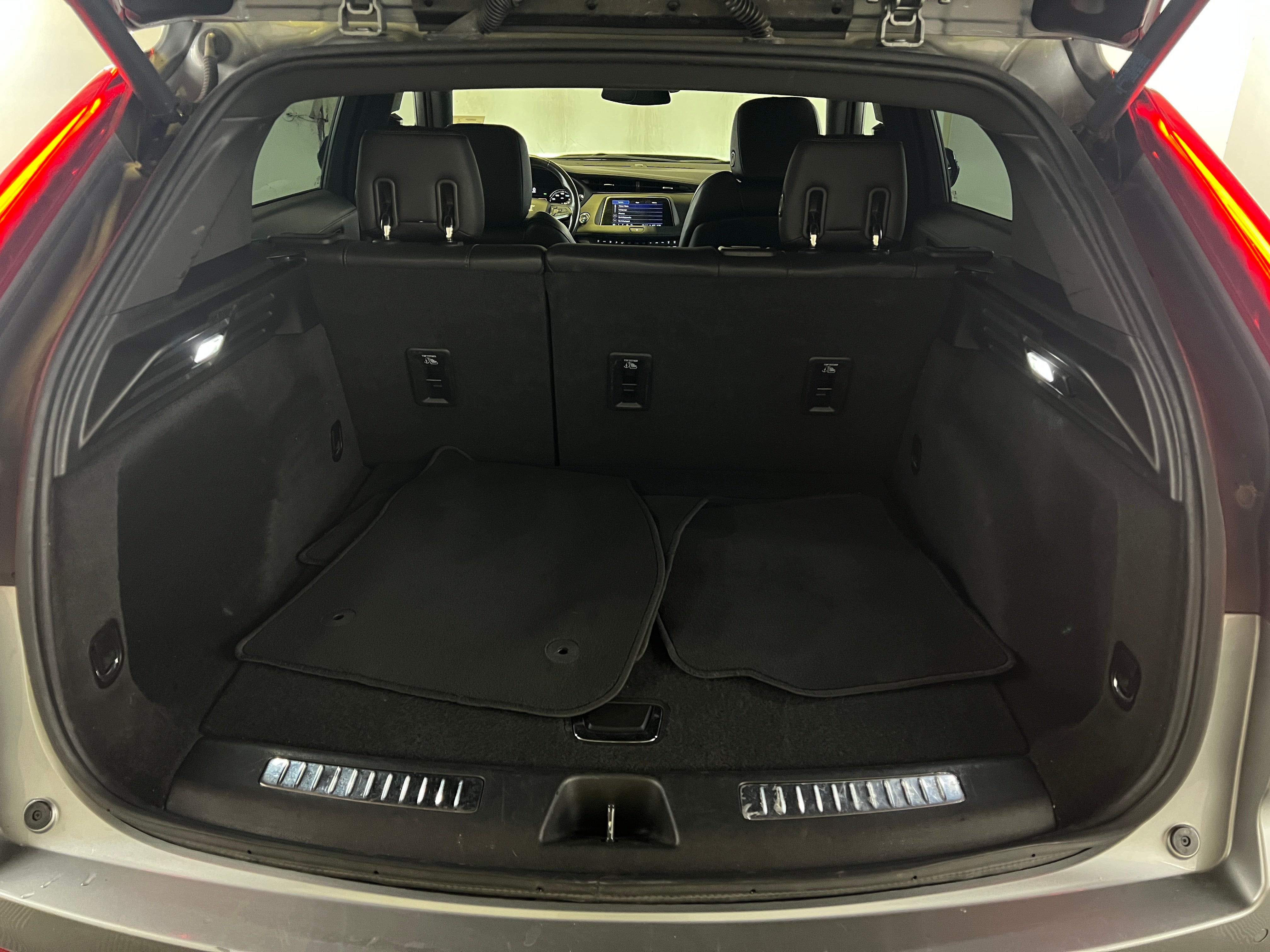 2023 Cadillac XT4 Premium Luxury 6