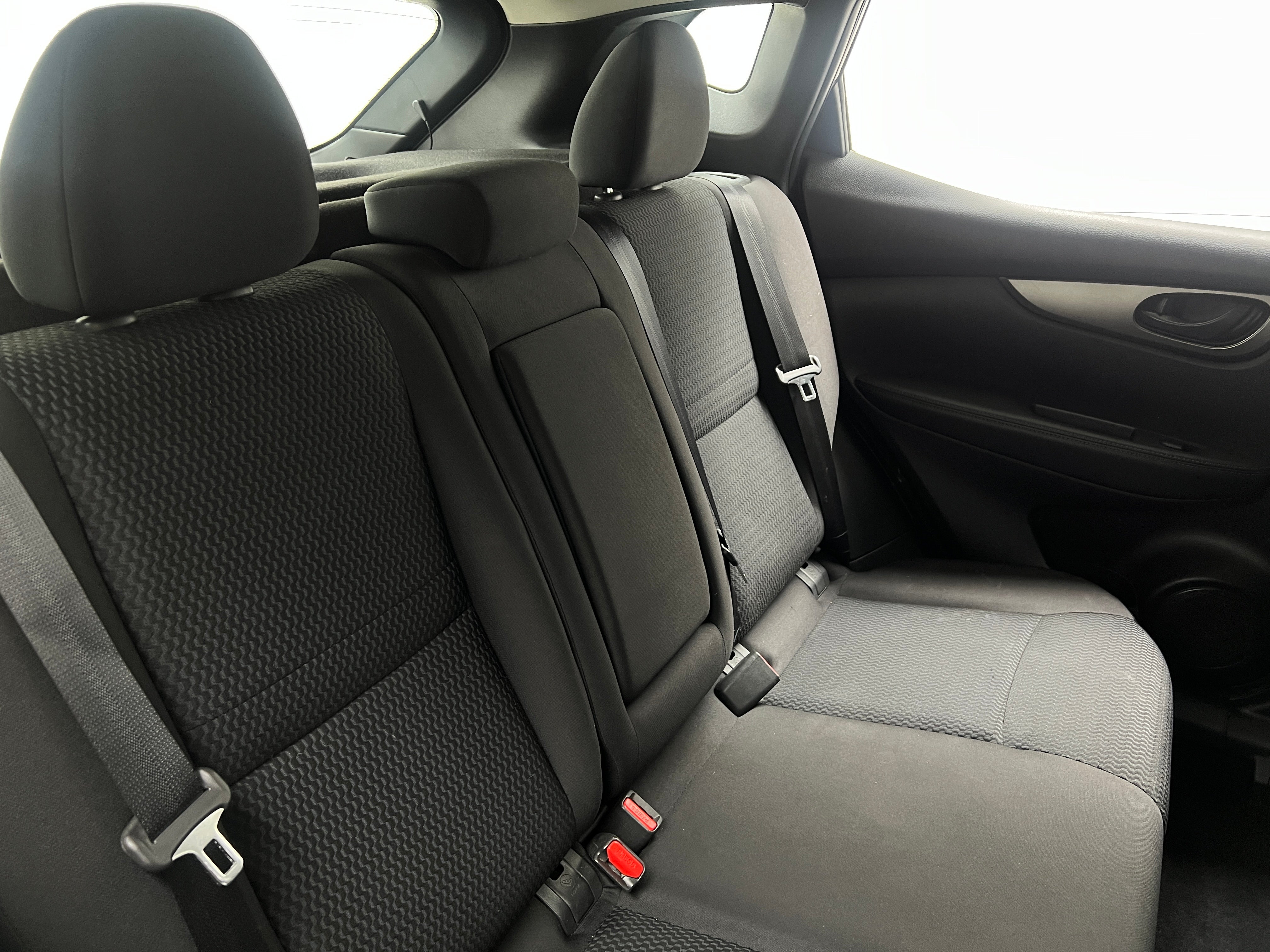 2018 Nissan Rogue Sport S 6