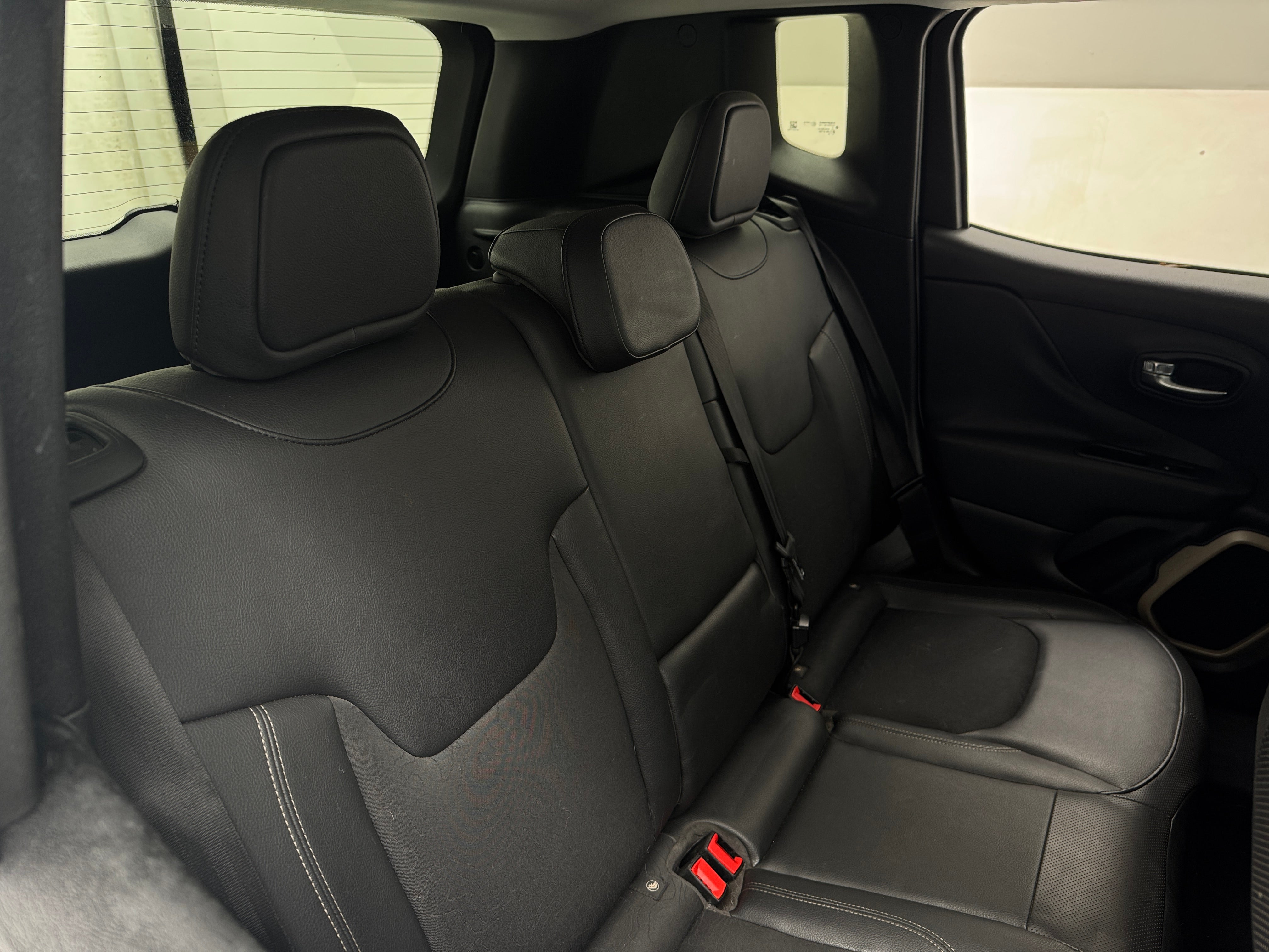 2017 Jeep Renegade Deserthawk 6