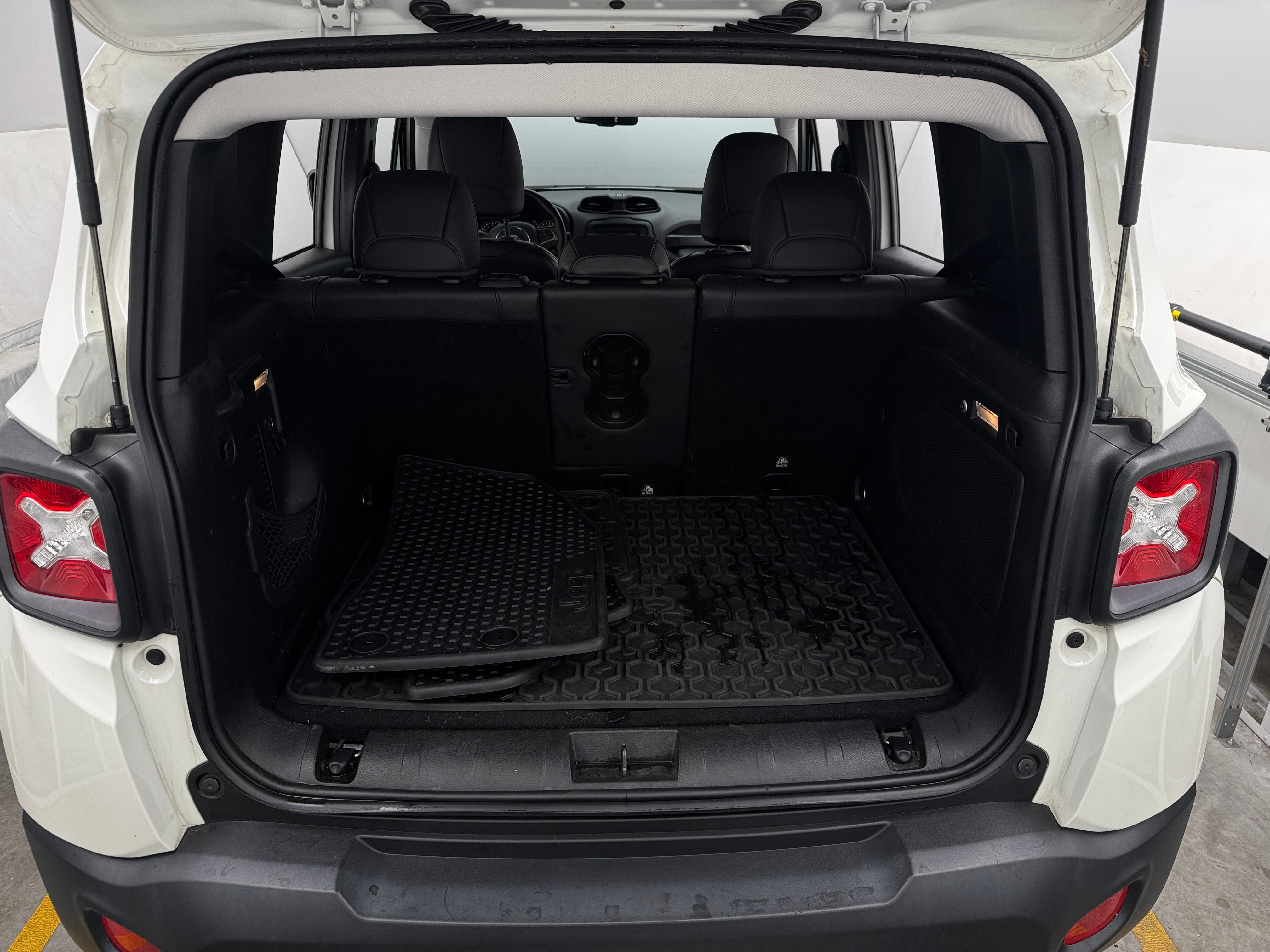 2017 Jeep Renegade Deserthawk 7