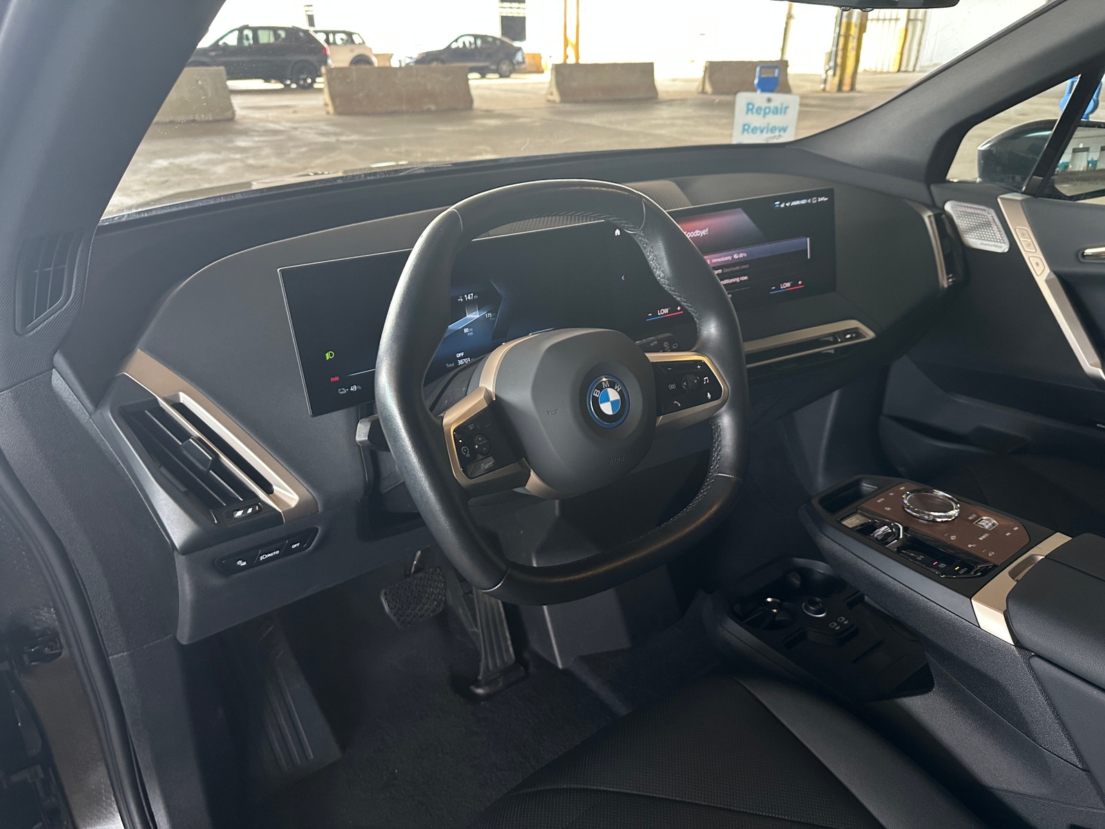 Thumbnail: 2022 BMW iX - 3