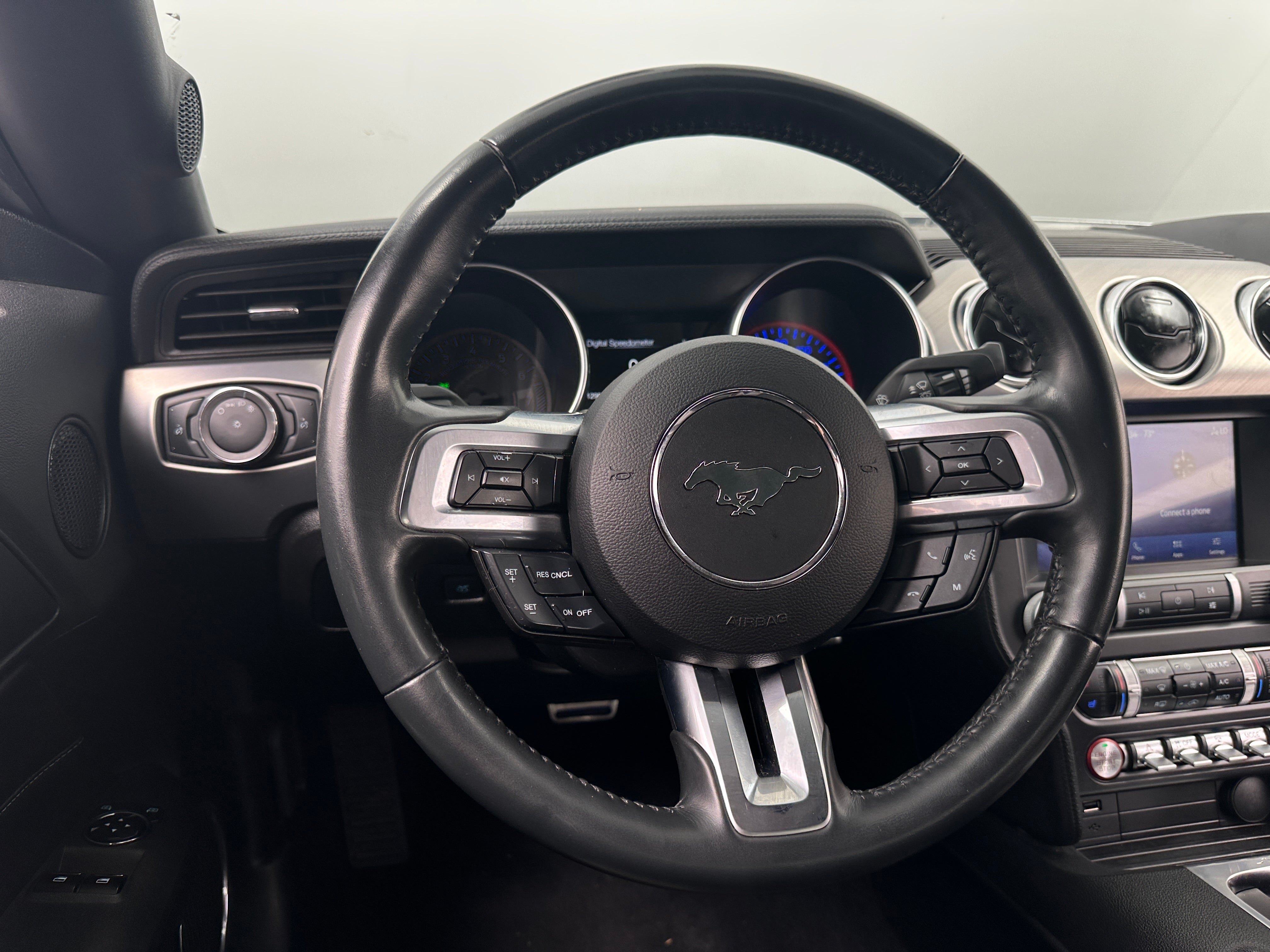 2023 Ford Mustang  4