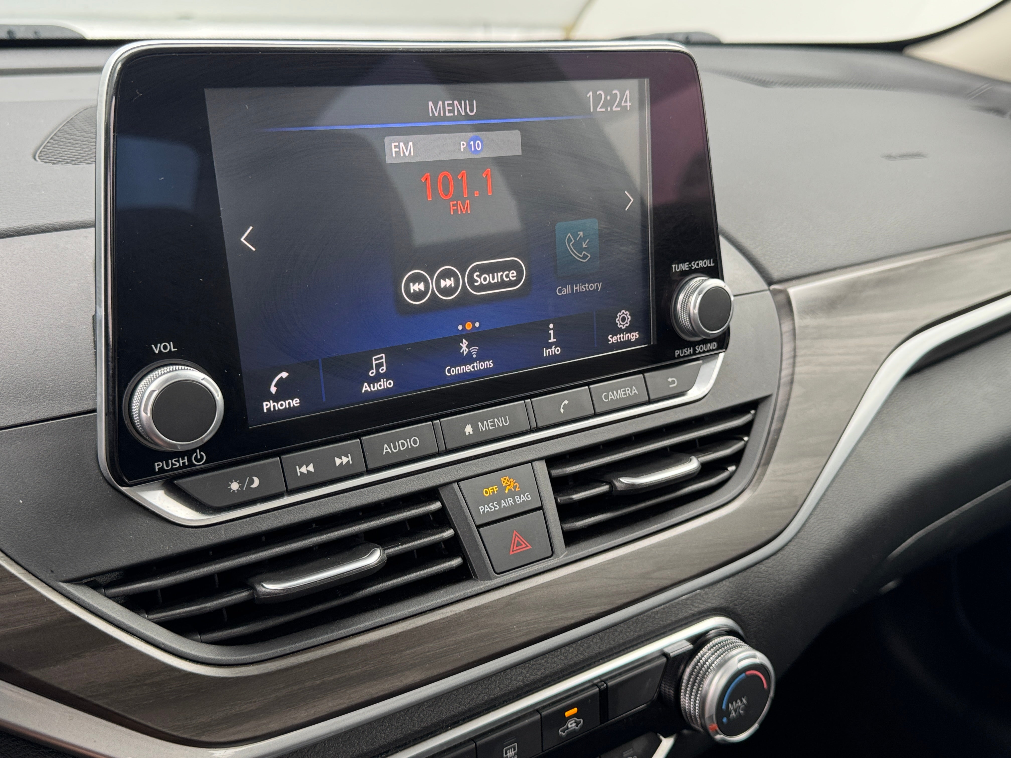 2024 Nissan Altima SV 4