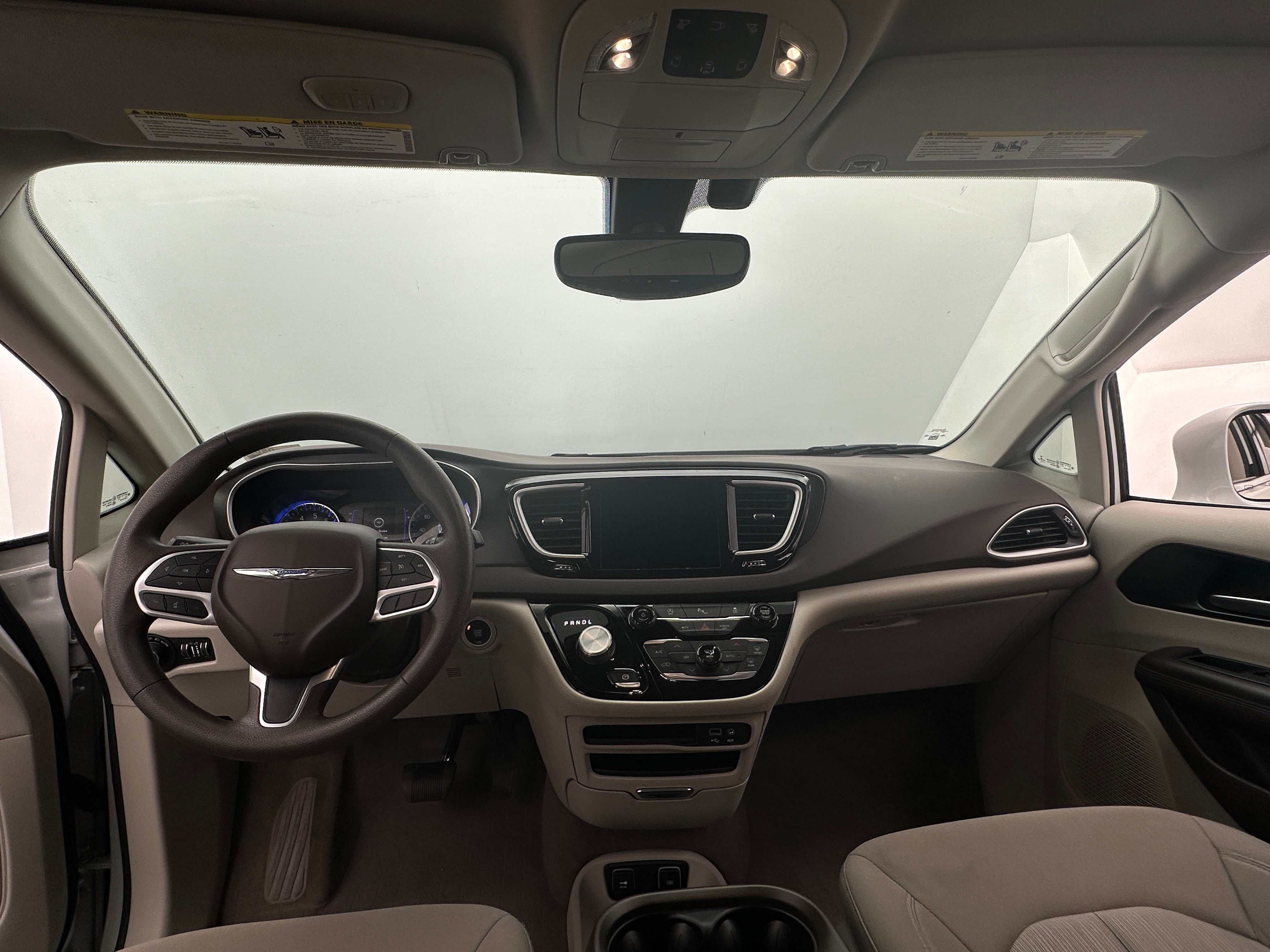 2020 Chrysler Pacifica Touring 3