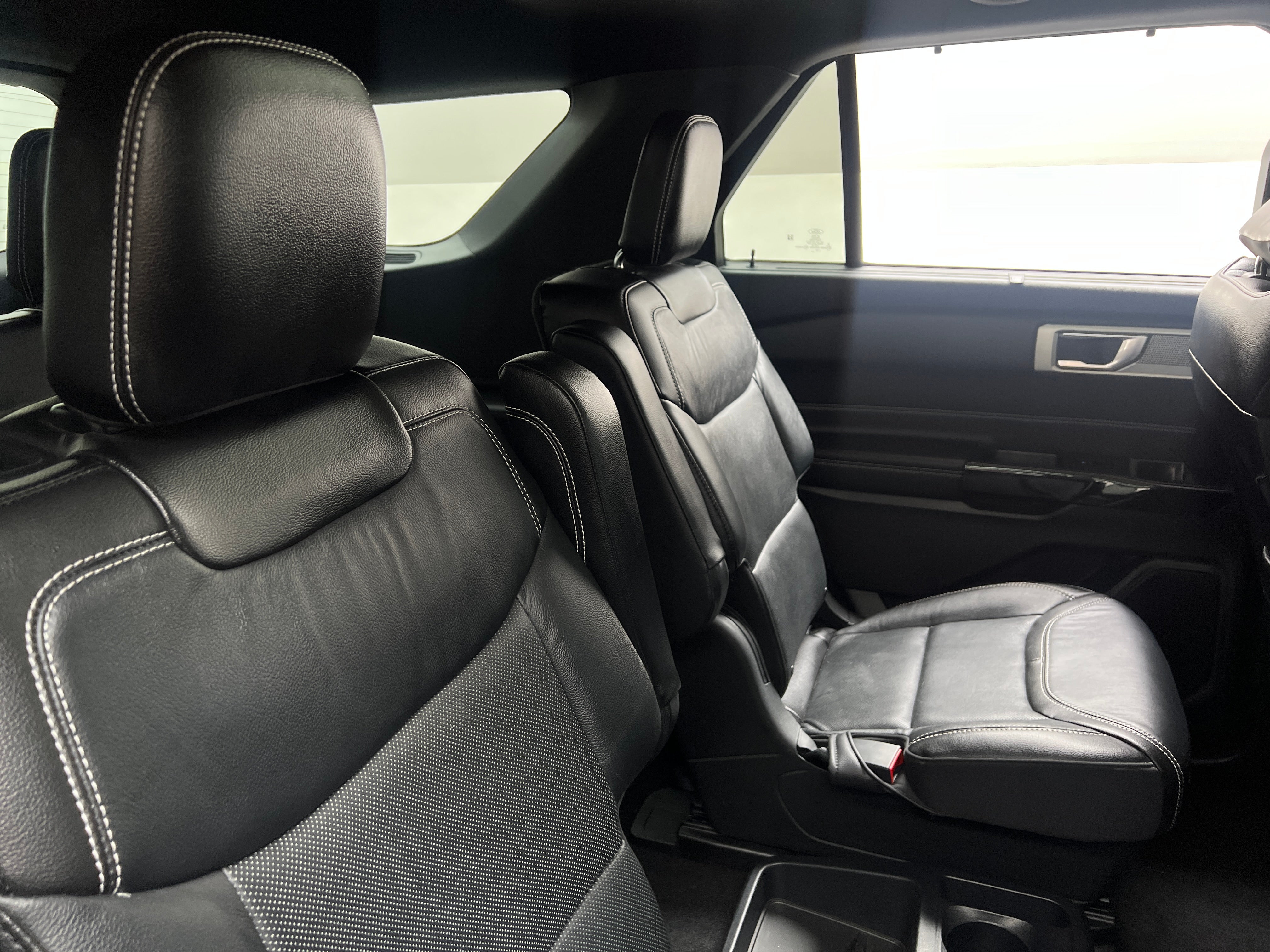2021 Ford Explorer ST 5