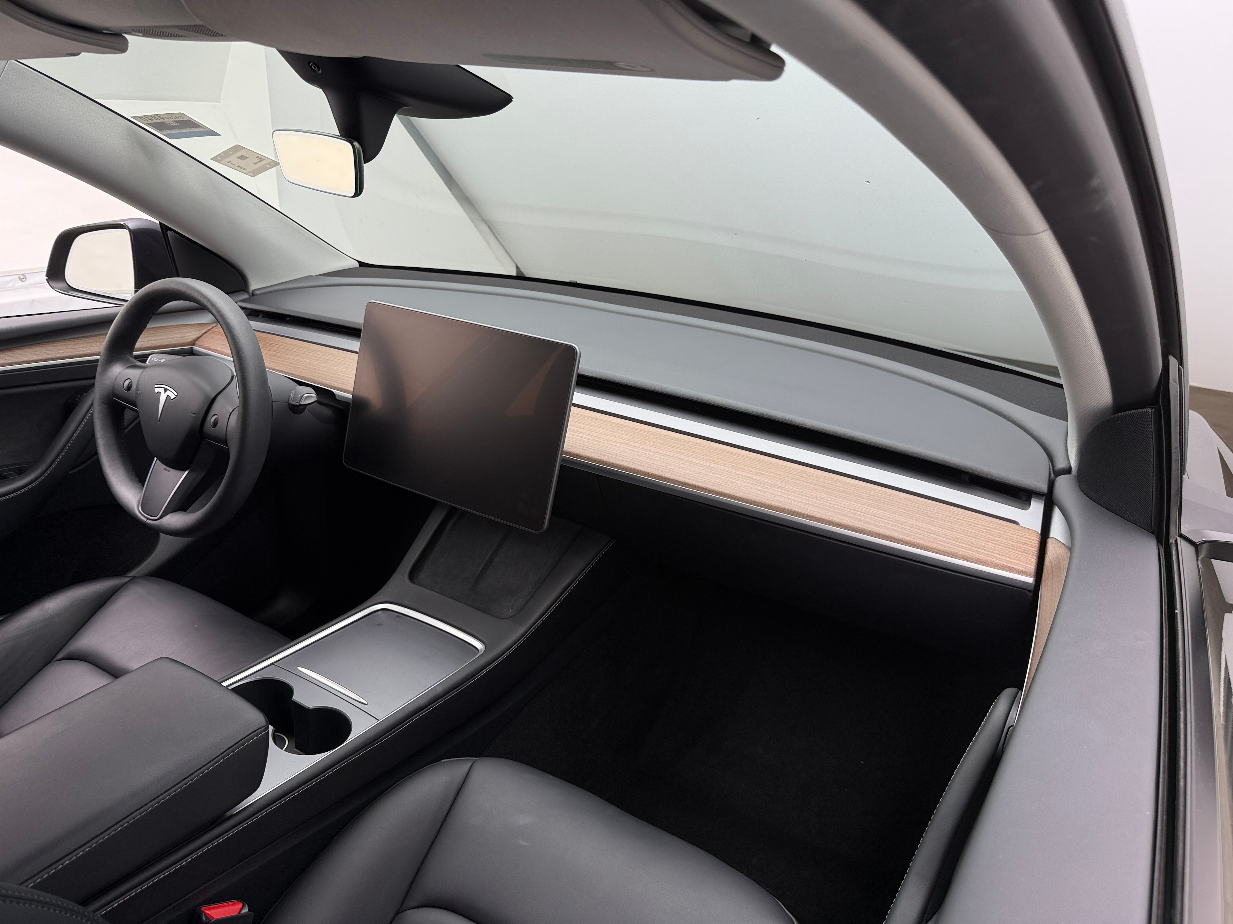 2024 Tesla Model Y Long Range 2