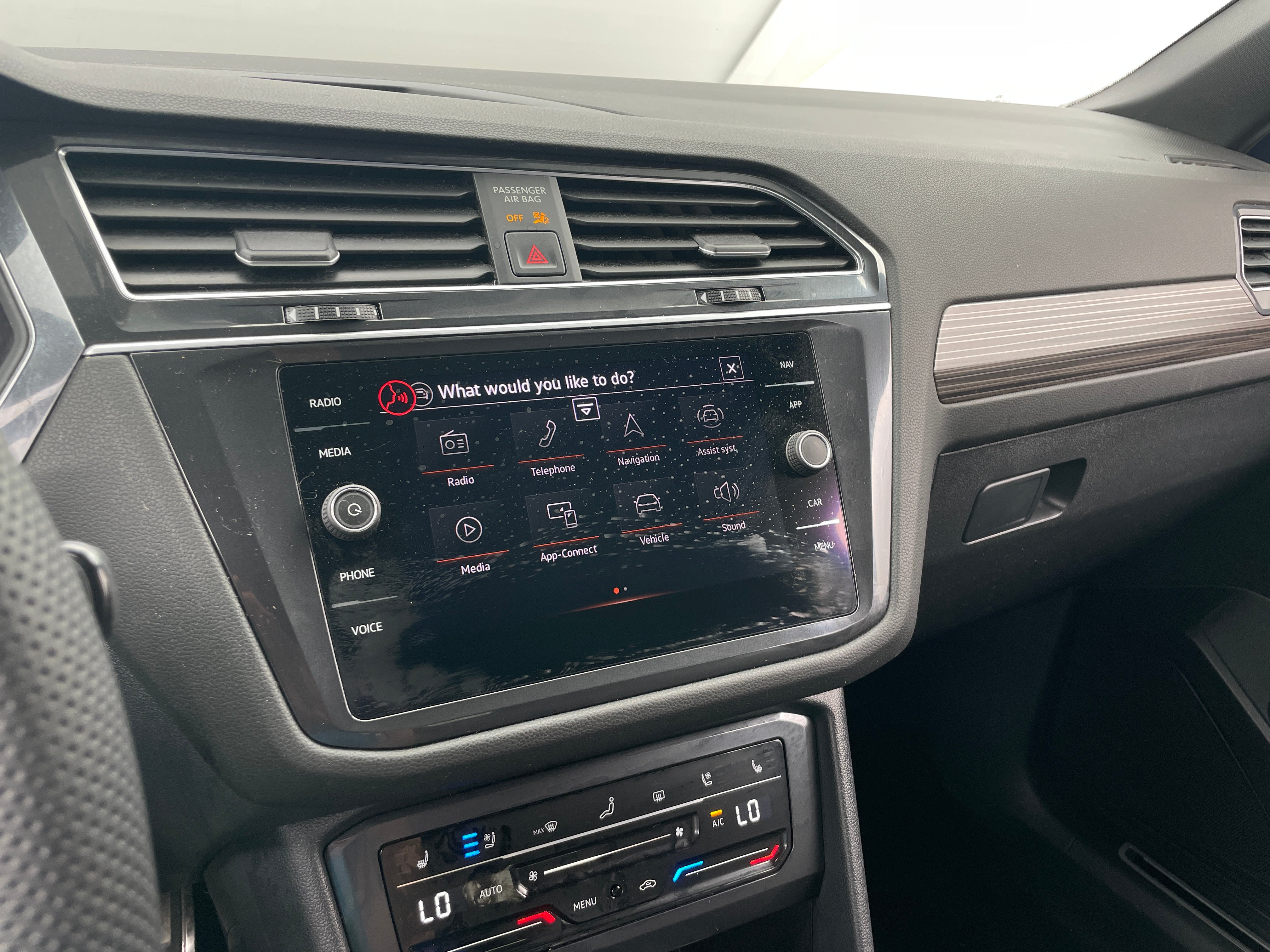 2022 Volkswagen Tiguan SE R-Line 3