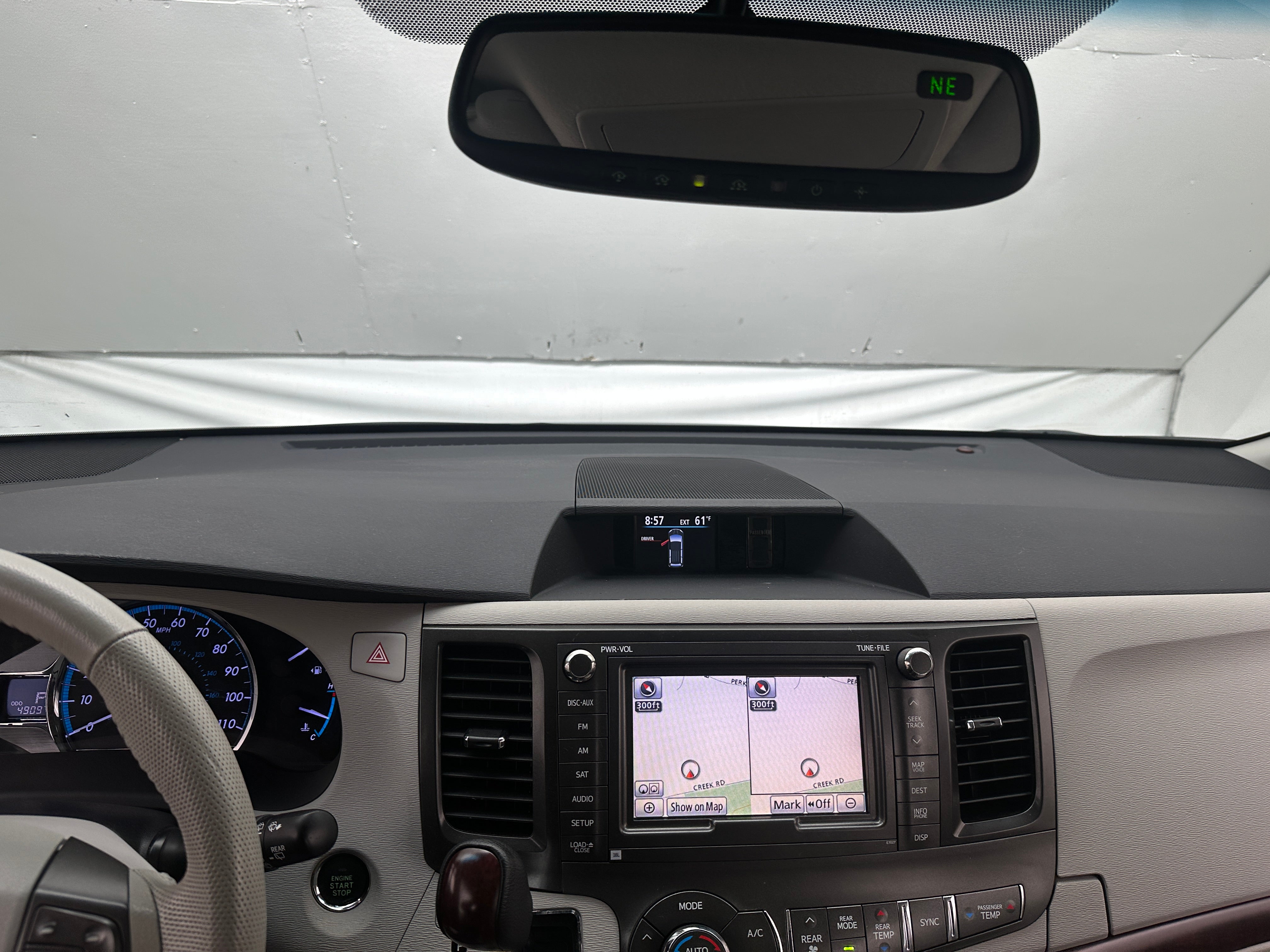 2011 Toyota Sienna XLE 2